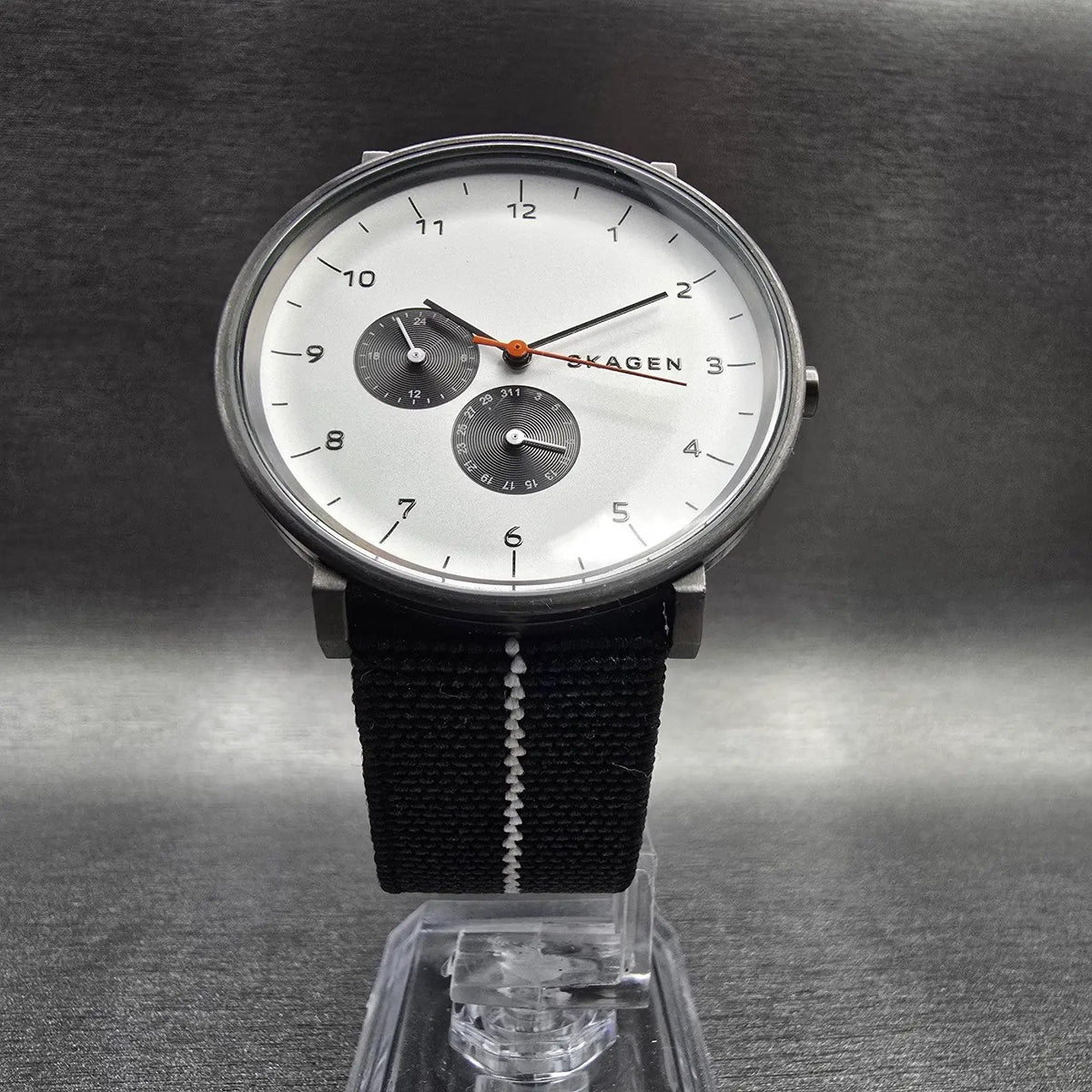 Skagen Hald Watch Men 40mm Silver Dial Black Tone Date Round SKW6188 New Battery5