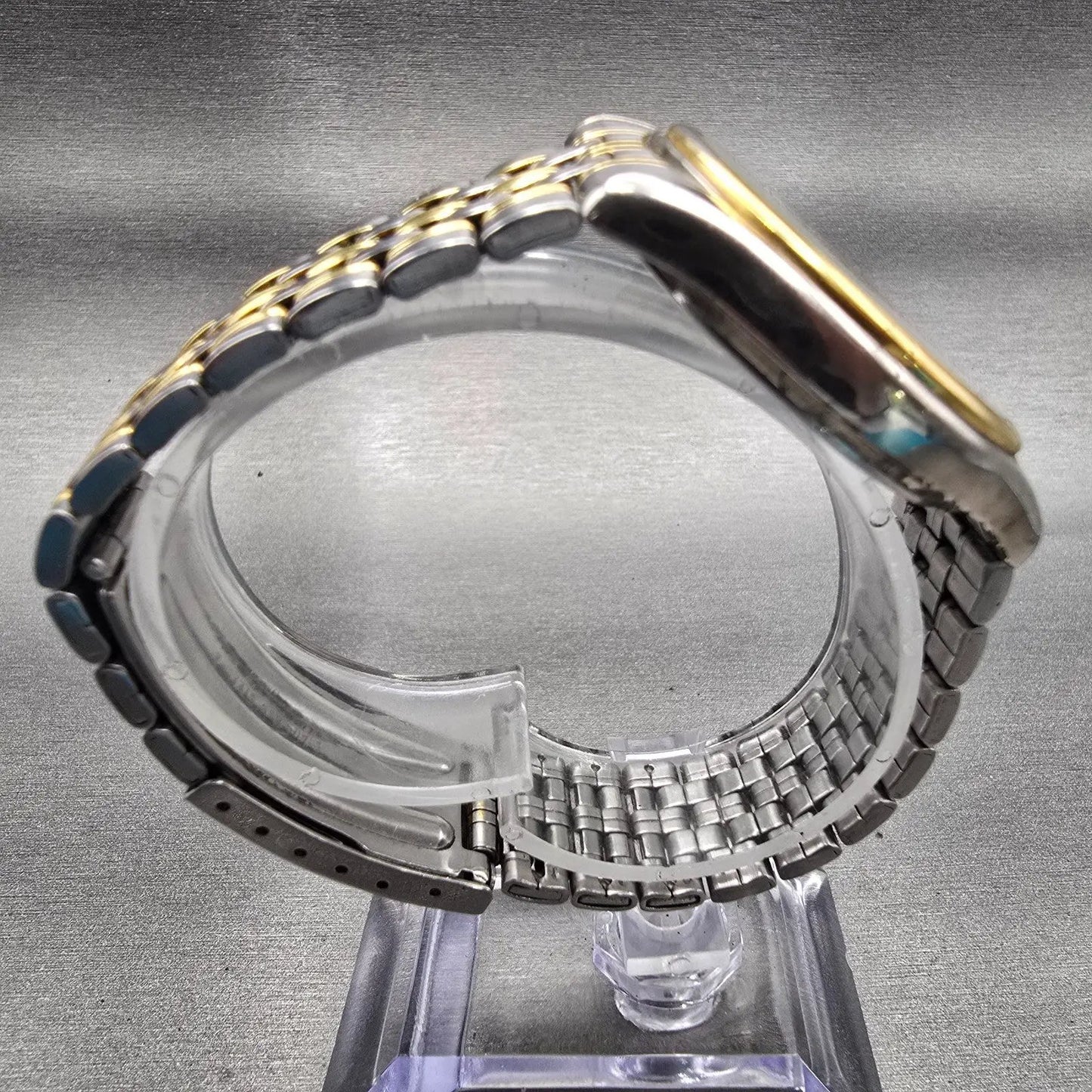 Seiko Pulsar Watch Men 36mm Blue Dial Two Tone Date Round V532-8C70 New Battery8