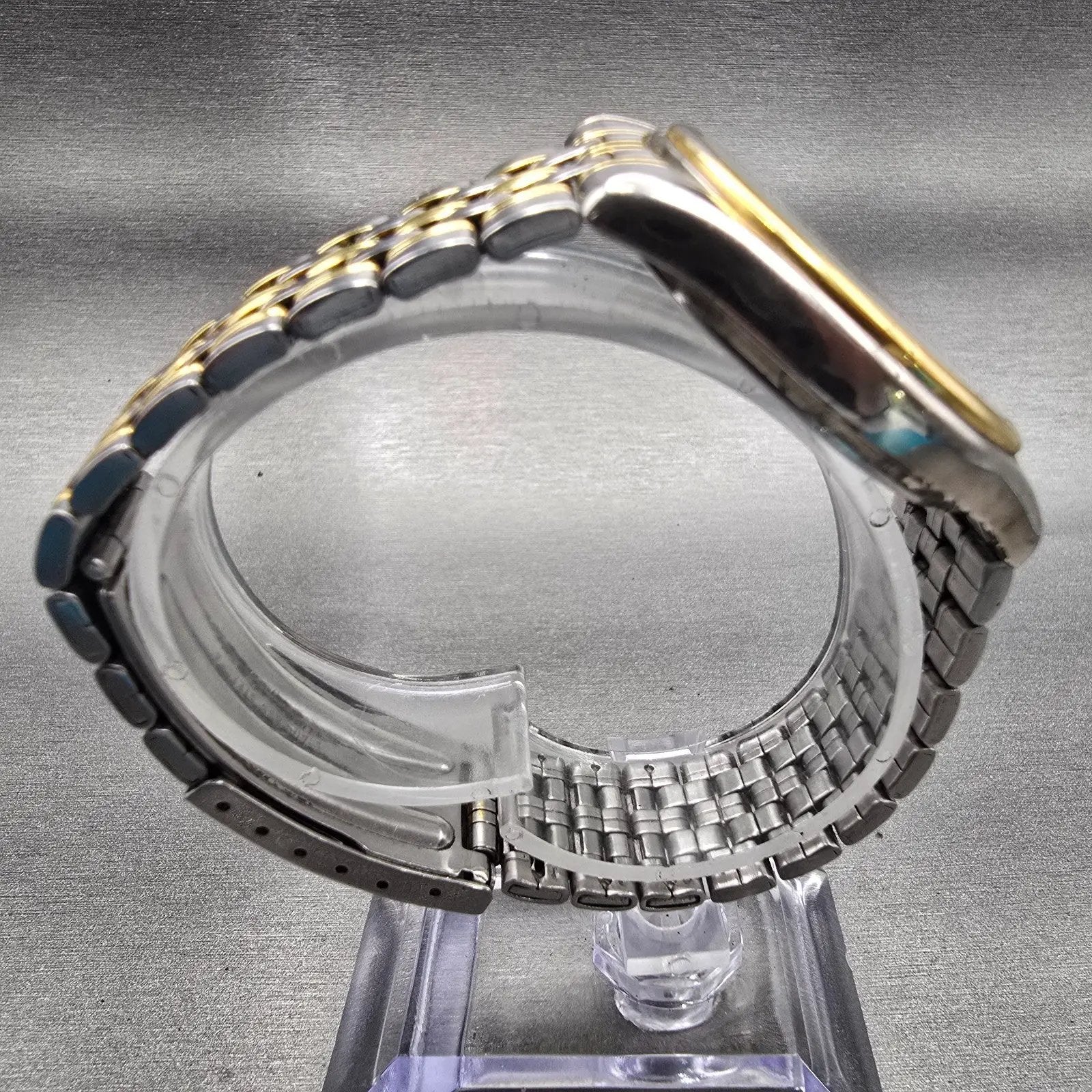 Seiko Pulsar Watch Men 36mm Blue Dial Two Tone Date Round V532-8C70 New Battery8