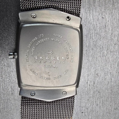 Skagen Tank Watch Men 34mm Gray Dial Titanium Daydate 396LTTM New Battery10