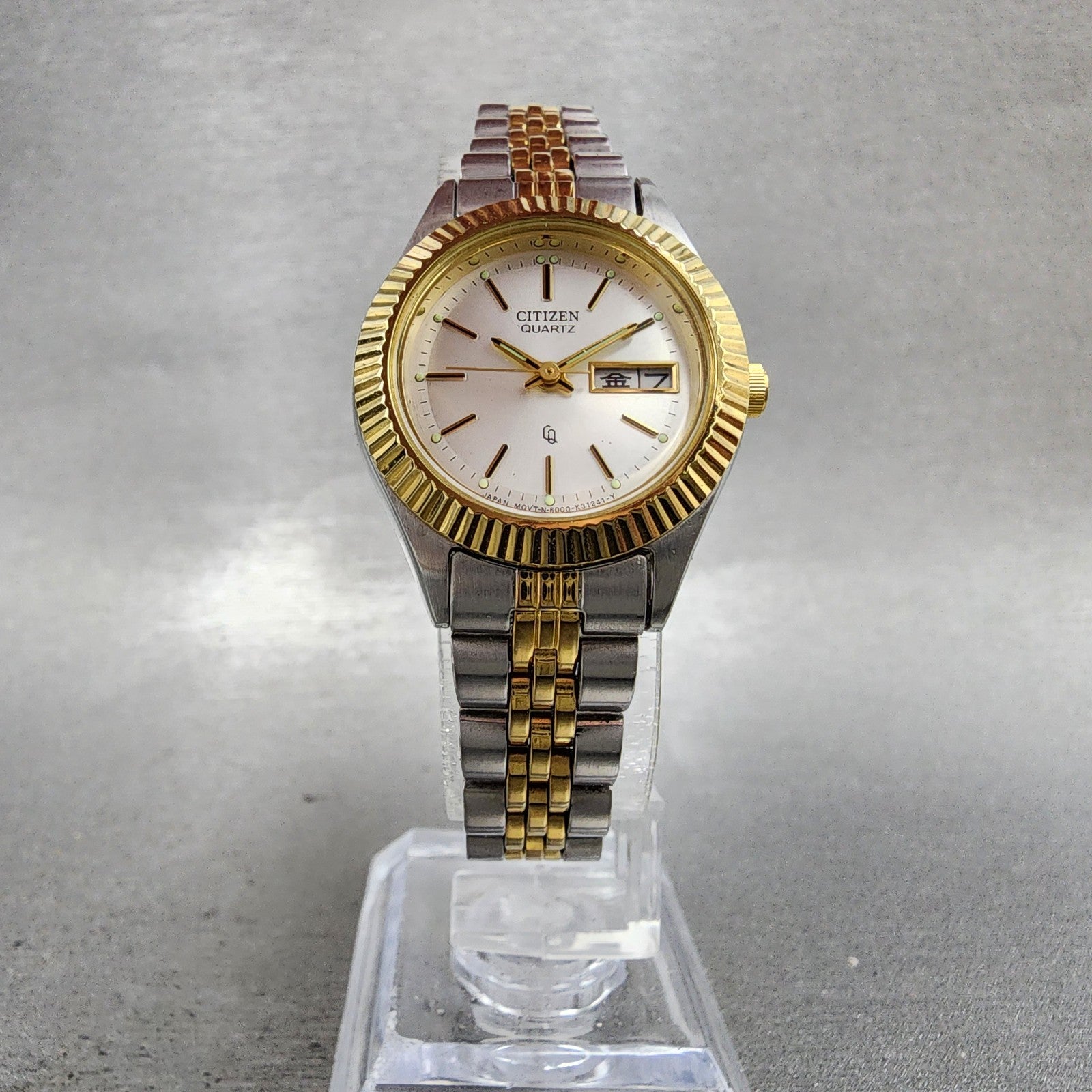 Citizen CQ Watch Women 25mm Silver Dial Two Tone Daydate 6000k09346 New Battery5