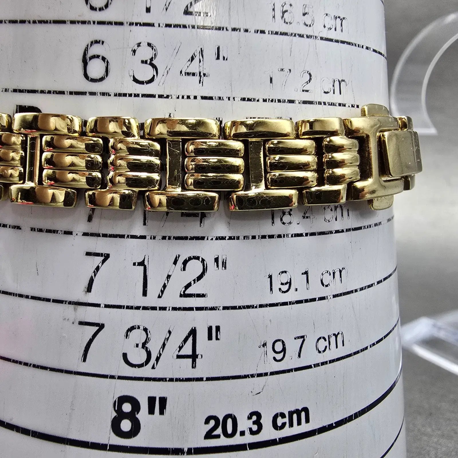 Citizen Eco-Drive Watch Women 18mm MOP Dial Gold tone Oval B023-S019206 Runs11