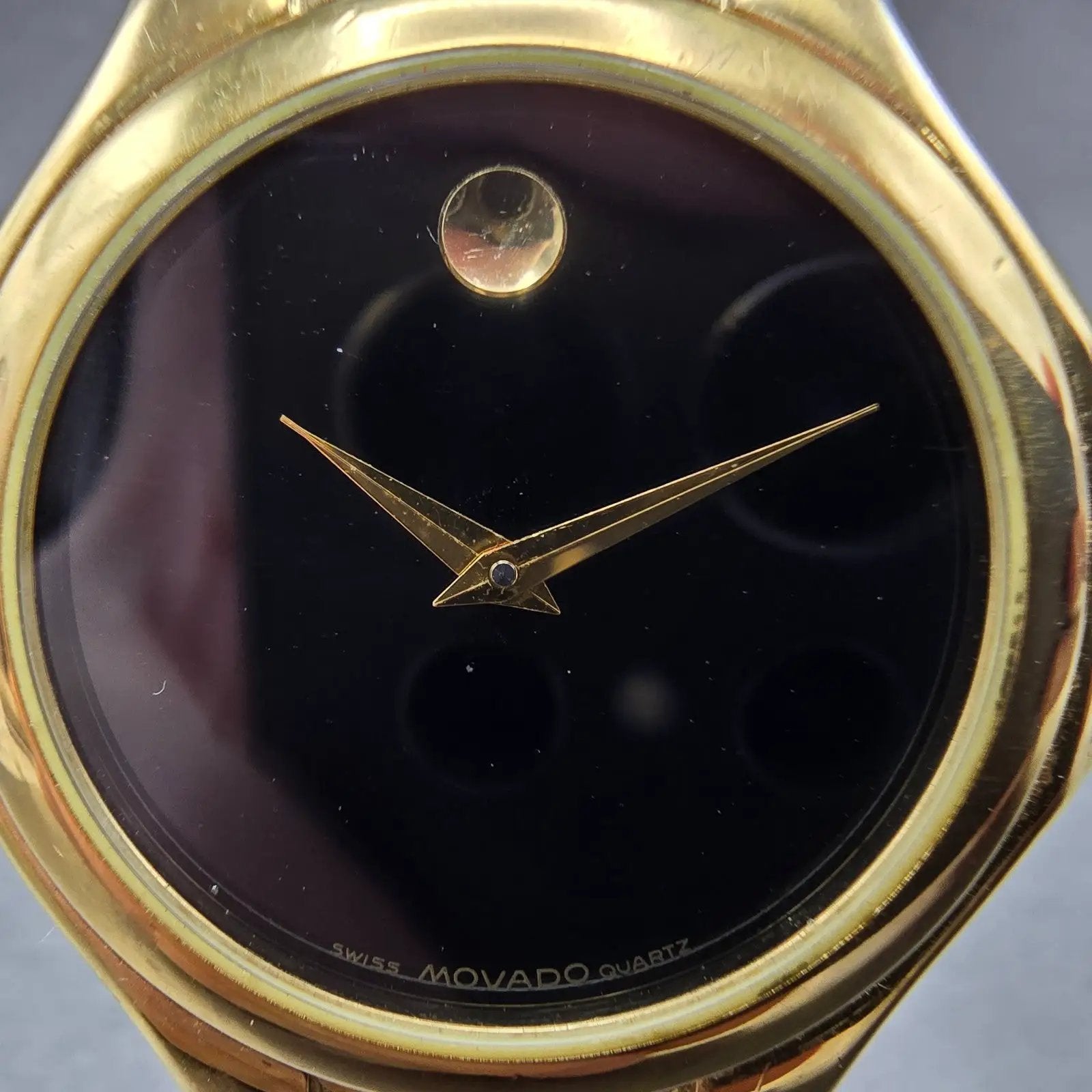 Movado Museum Watch Men 35mm Black Dial Gold Tone Round 88-E4-9872 New Battery1