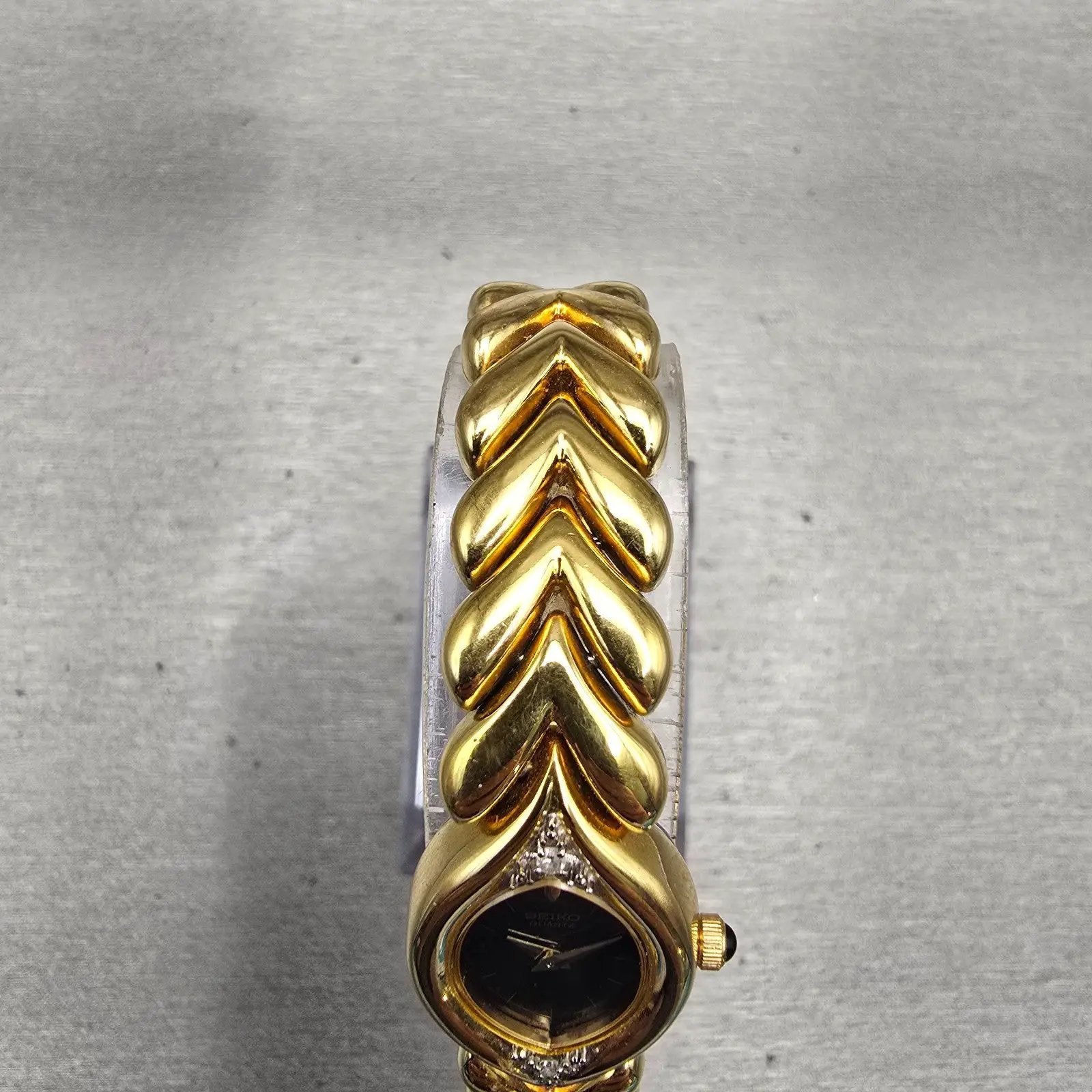 Seiko Watch Women 17mm Black Dial Gold Tone Gemmed 4N00-5979 New Battery Vintage4