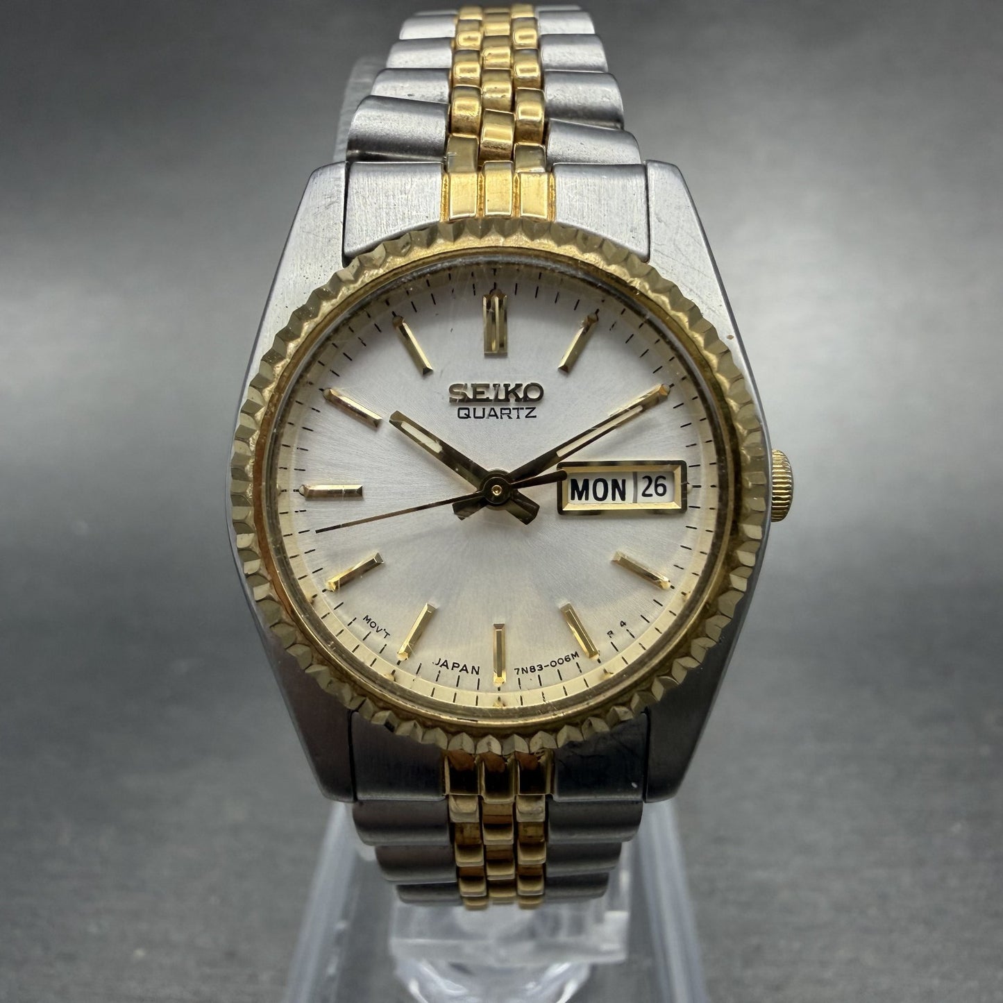 Seiko Watch Women 25mm White Dial Two Tone daydate Round 7n83-0041 New Batt A8H0