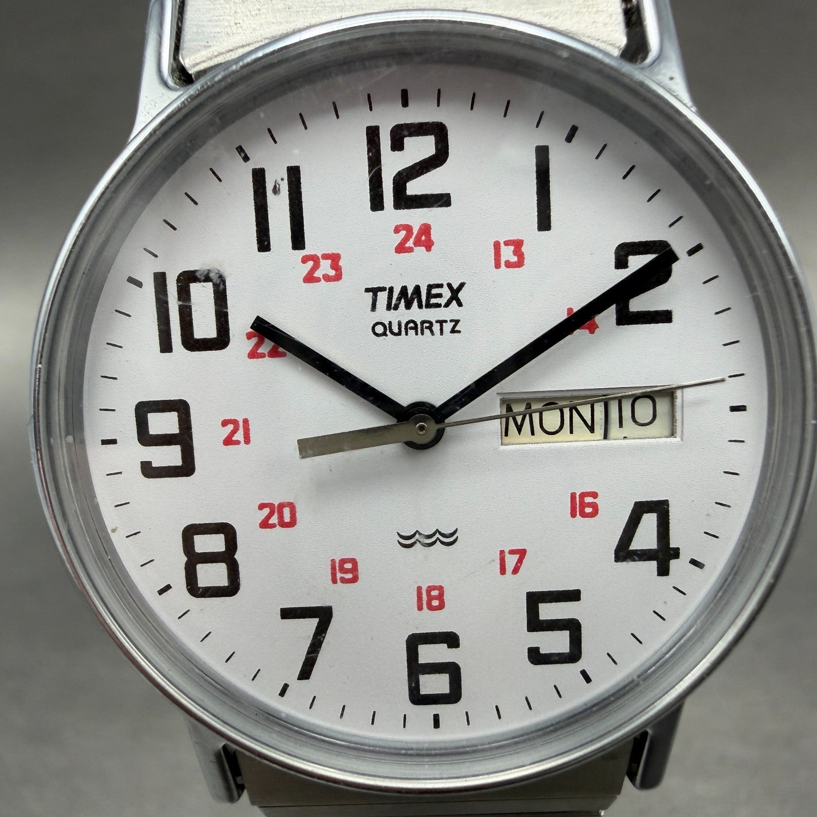 Timex Easy Reader Watch Men 33mm White Dial Silver Tone Round Daydate New Batt1