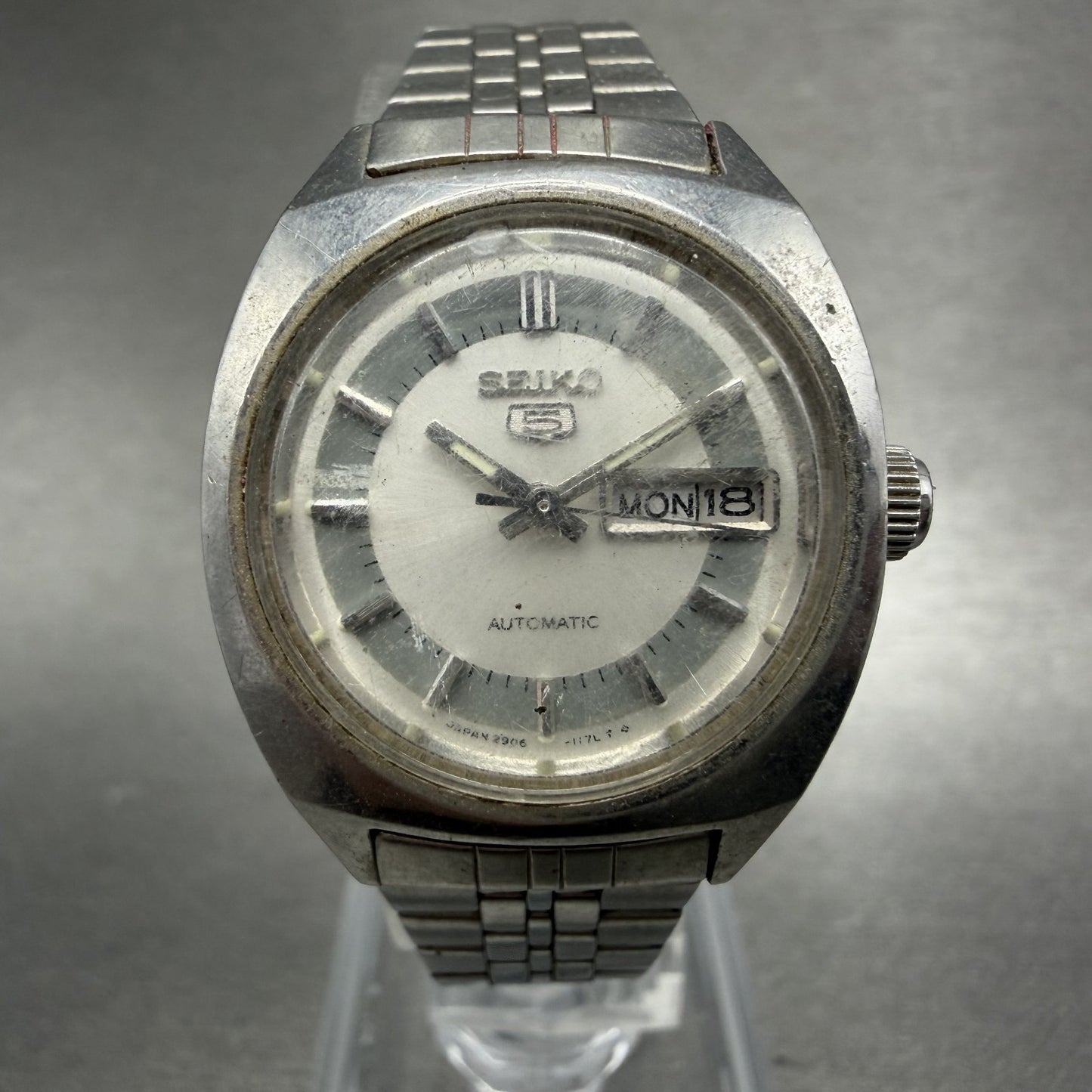 Seiko 5 Automatic Watch Women 25mm Silver Dial Steel Daydate 2906-0140 PARTS0