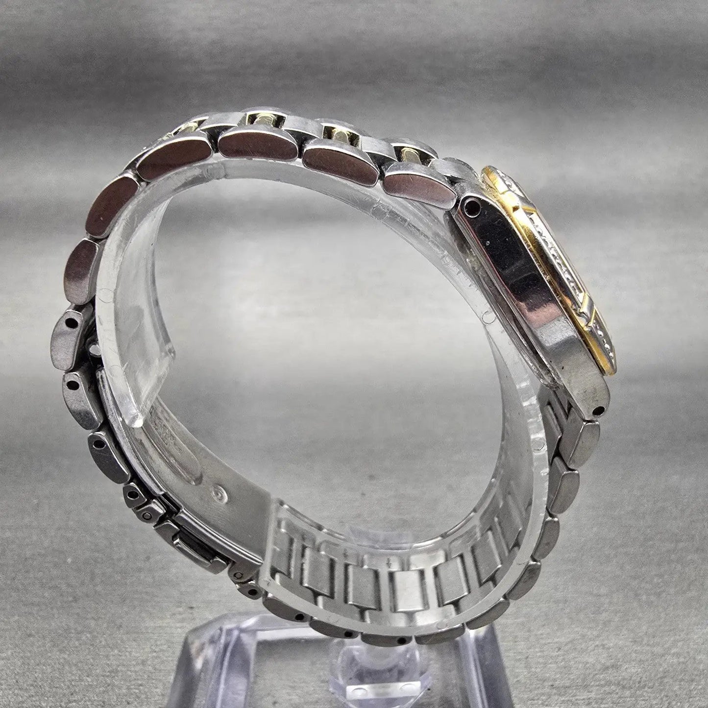 Citizen Eco-Drive Watch Women 27mm MOP Dial Two Tone Gemmed E011-S044235 Works8
