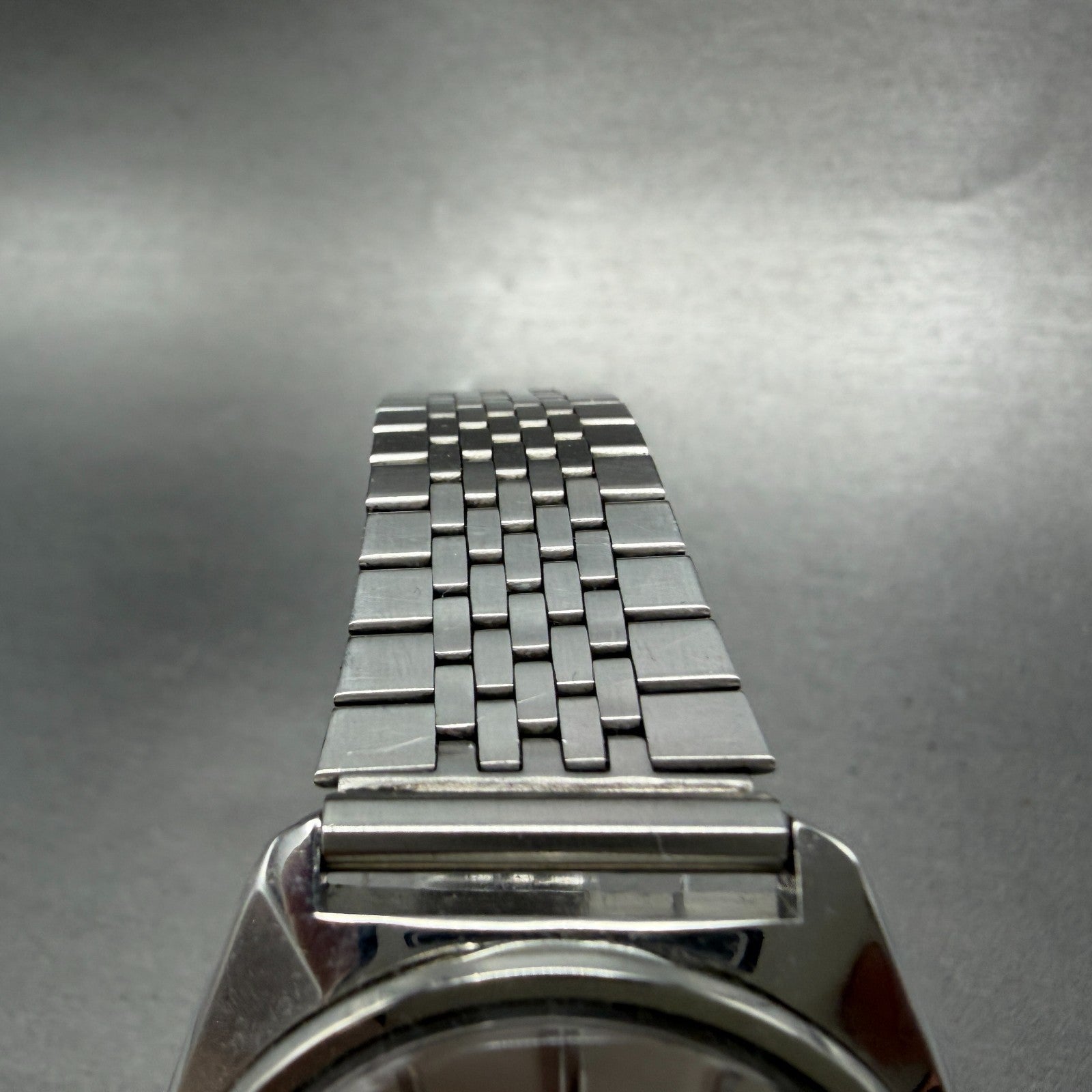 Seiko Lord Matic Watch Men 35mm White Dial Silver Daydate 5606-7000 READ!!! Runs4