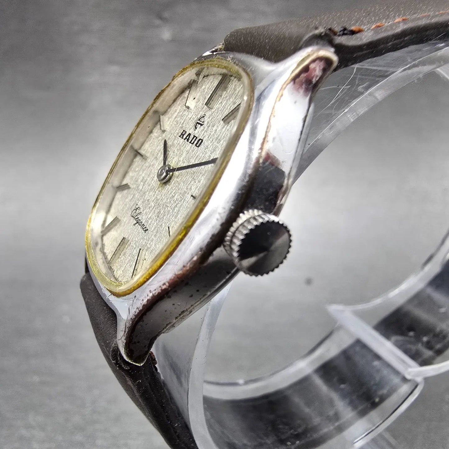 Rado Elegance Watch Women 23mm Silver Dial Silver Tone Oval Manual Wind Runs VTG2