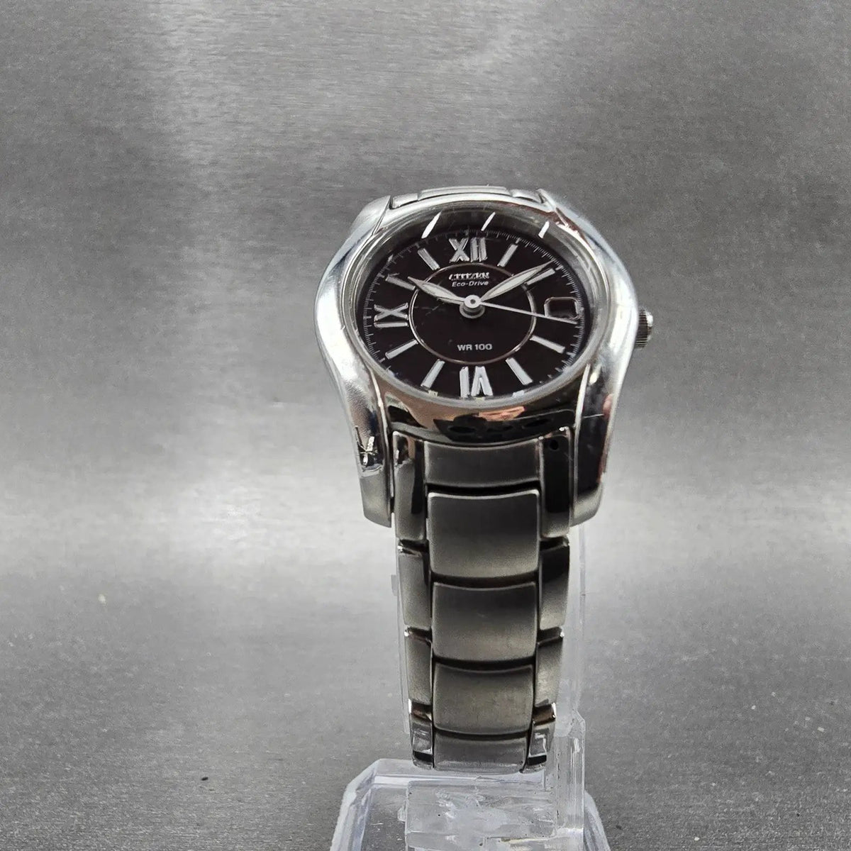 Citizen Watch Women 25mm Black Dial Silver Tone Date Round E011-S015502 Runs J235