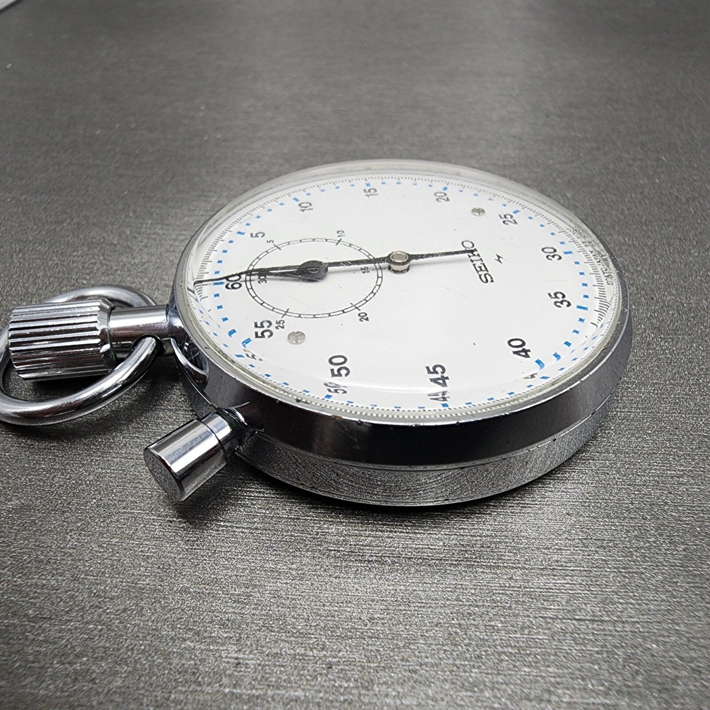 VTG Seiko Stopwatch 885021 Silver Tone White Dial Manual Wind Runs3
