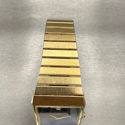 48304900