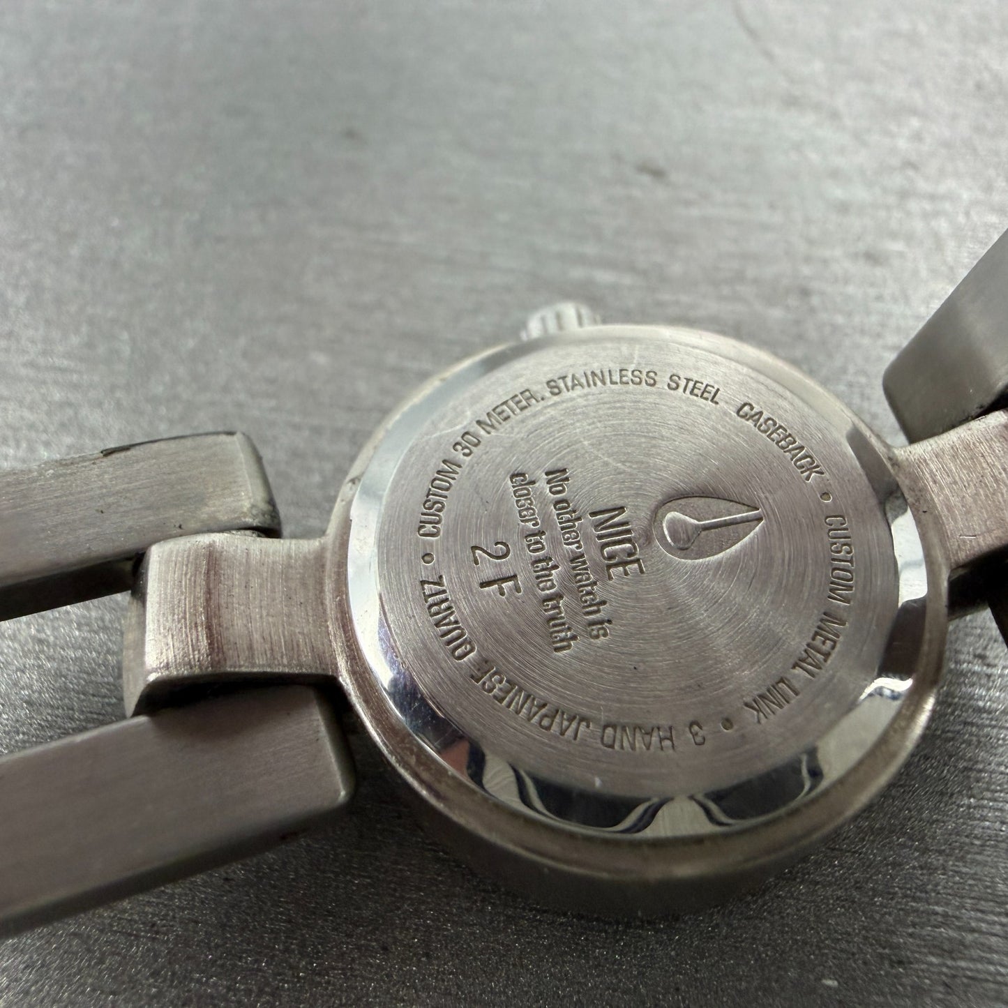 Nixon Nice Watch Women 21mm Black Dial Silver Tone Round New Battery9