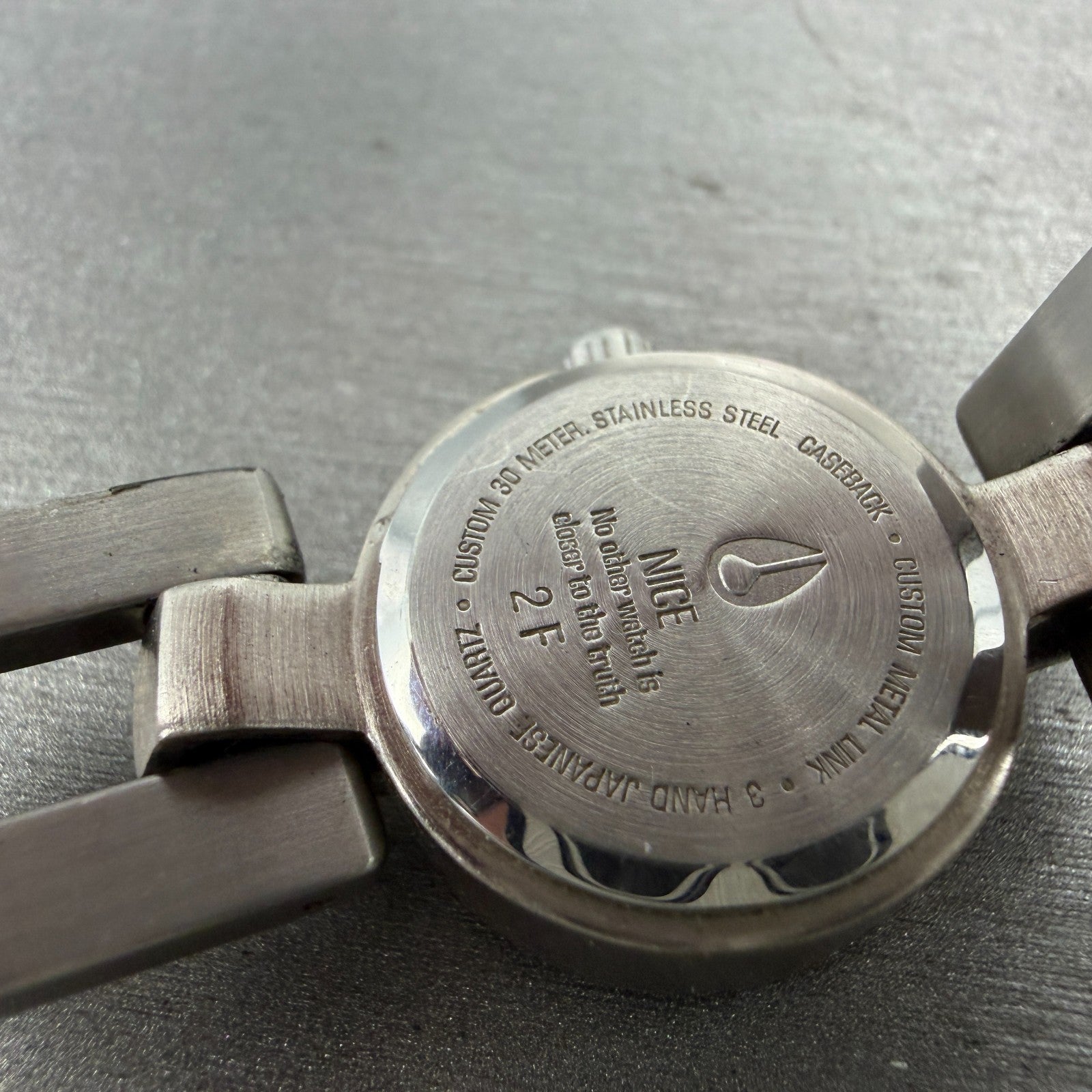 Nixon Nice Watch Women 21mm Black Dial Silver Tone Round New Battery9