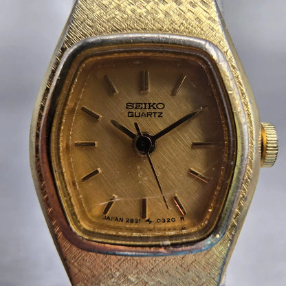 Seiko Watch Women 17mm Gold Dial Gold Tone Oval 2B31-5039 New Battery Vintage1