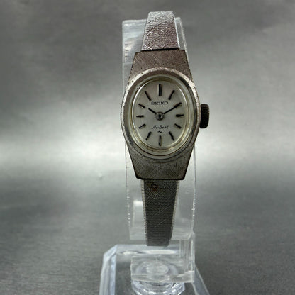 Seiko Watch Women 15mm Silver Dial Silver Tone Manual Oval 1120-7000 Runs VTG5