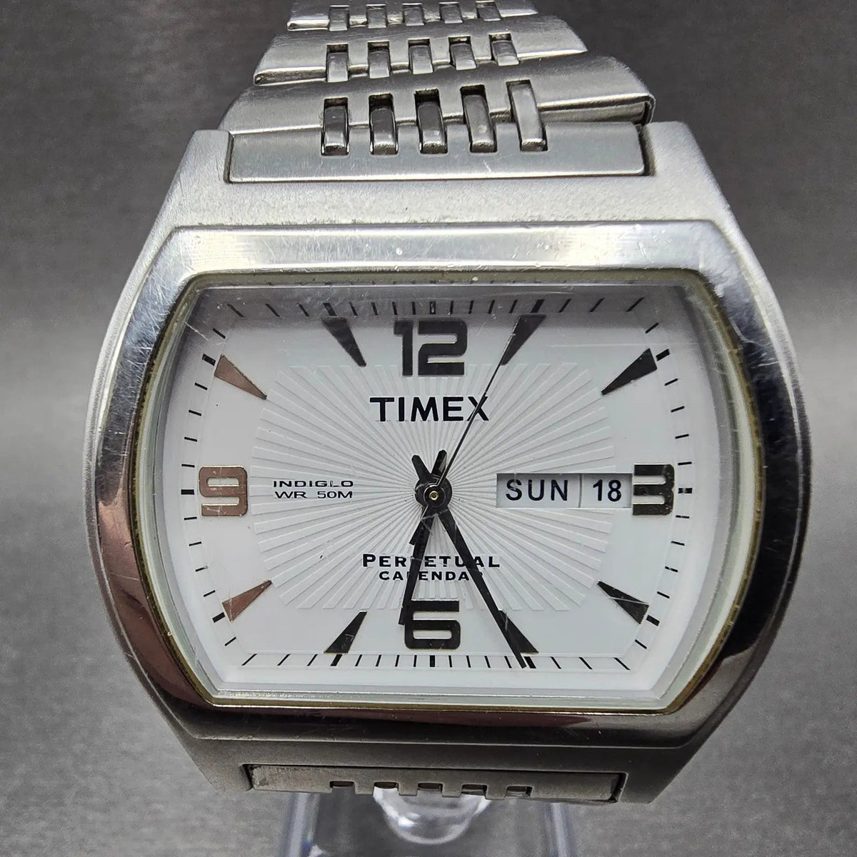 Timex Perpetual Calendar Watch Men 40mm White Dial Silver Tone Daydate New BattP0