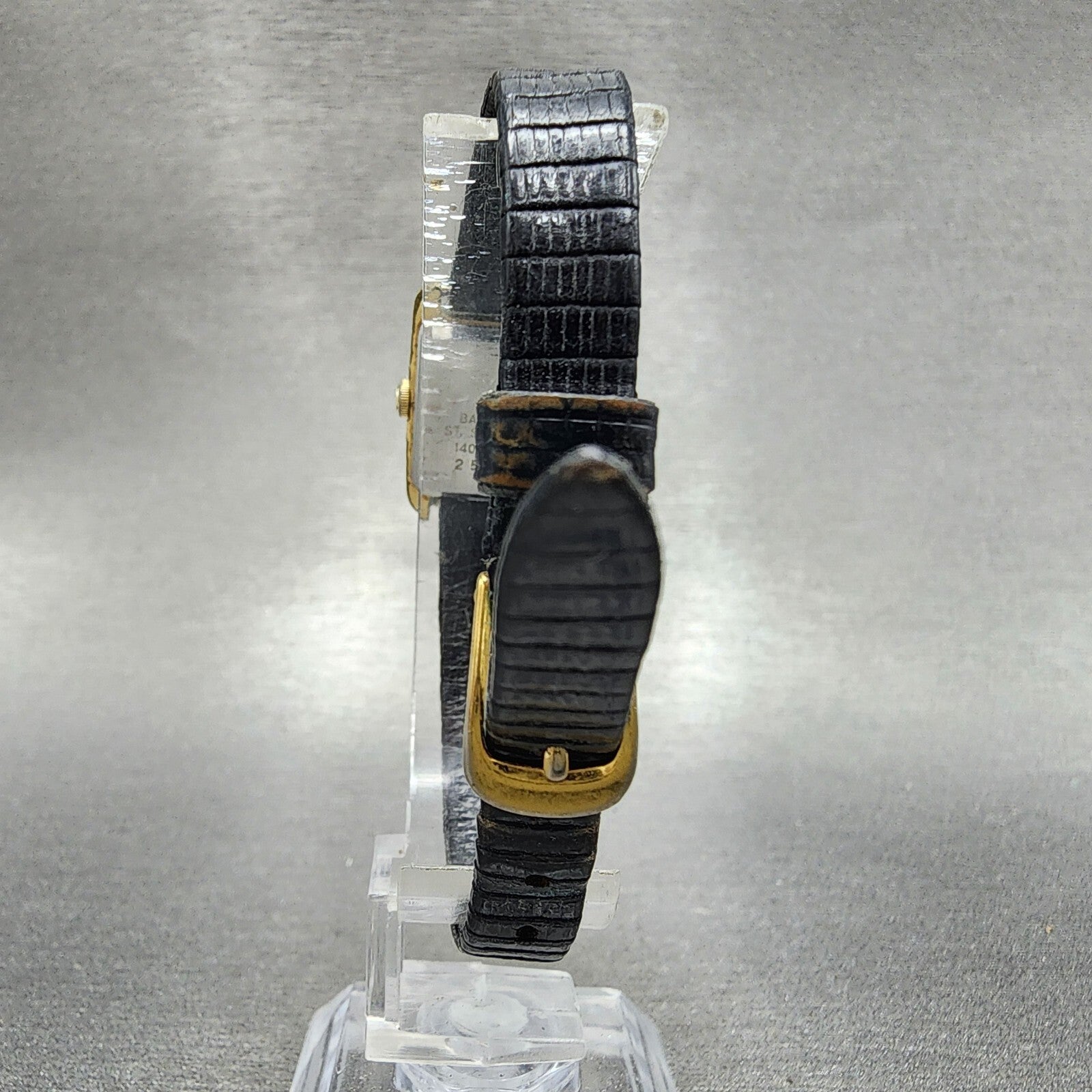Seiko Tank Watch Women 17mm White Dial Gold Tone Rectangle 14008069 New Battery7