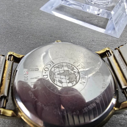 Citizen Eco-Drive Watch Men 36mm White Dial Gold Tone Daydate E101-S015588 Runs9