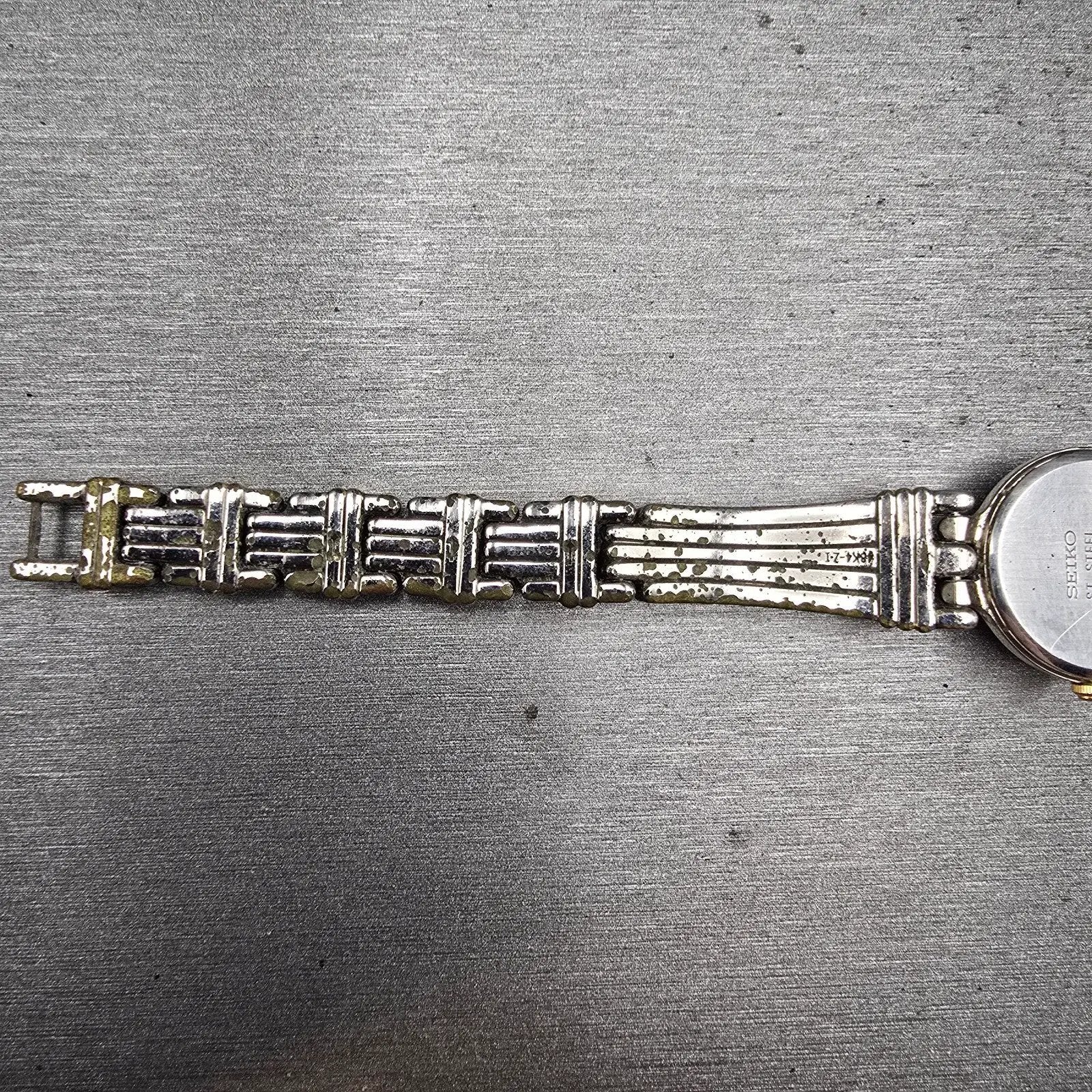 Seiko Watch Women 21mm White Dial Two Tone Round V400-1229 New Battery Vintage10