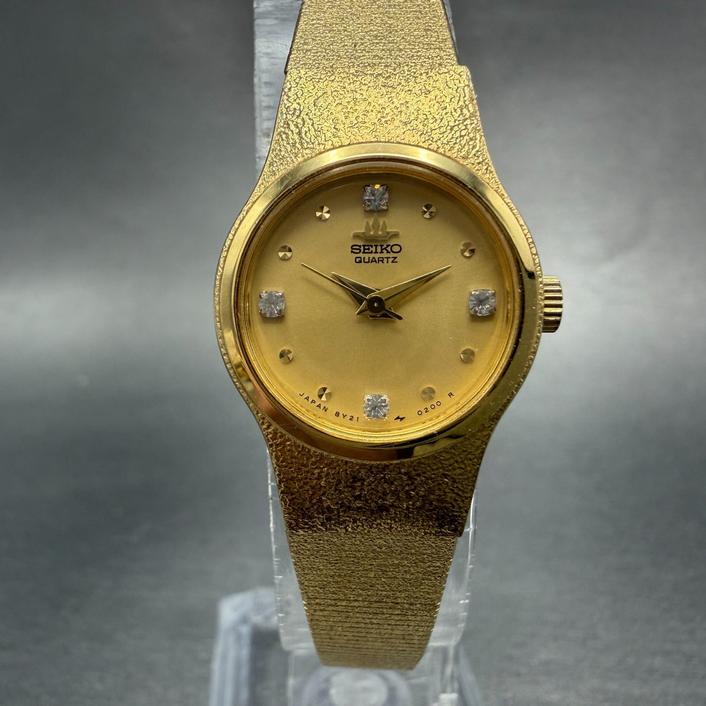 Seiko Watch Women 20mm Champagne Dial Gold Tone Round 8Y21-0020 New Battery GH50