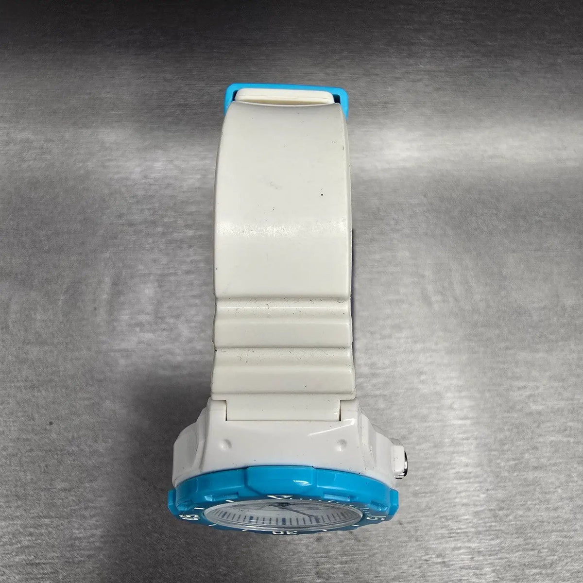 Casio Dive Watch Women 33mm White Dial Blue Date Round LRW-200H New Battery4