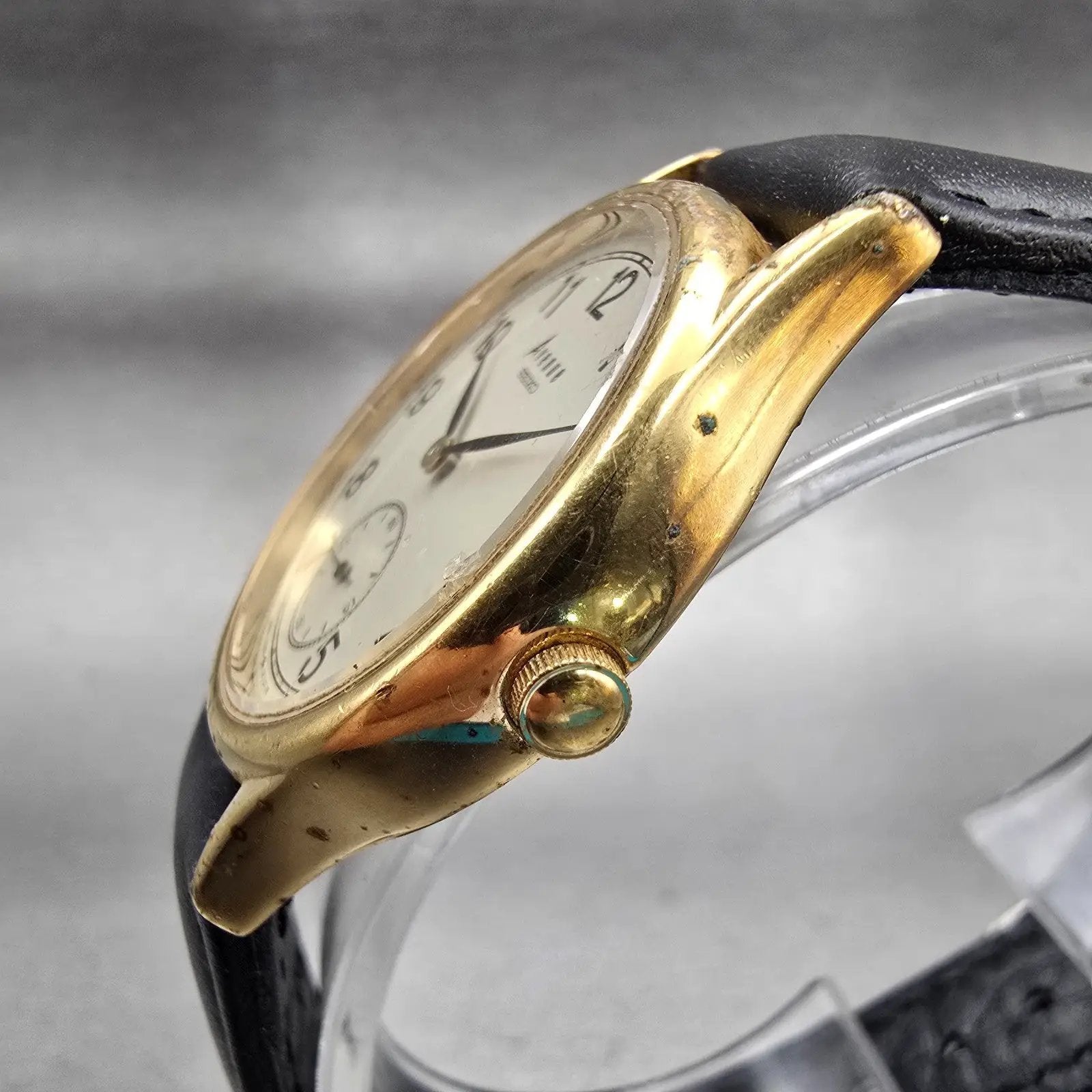 Seiko Avenue Watch Men 31mm Ivory Dial Gold Tone Round 2G28-6090 New Battery VTG2