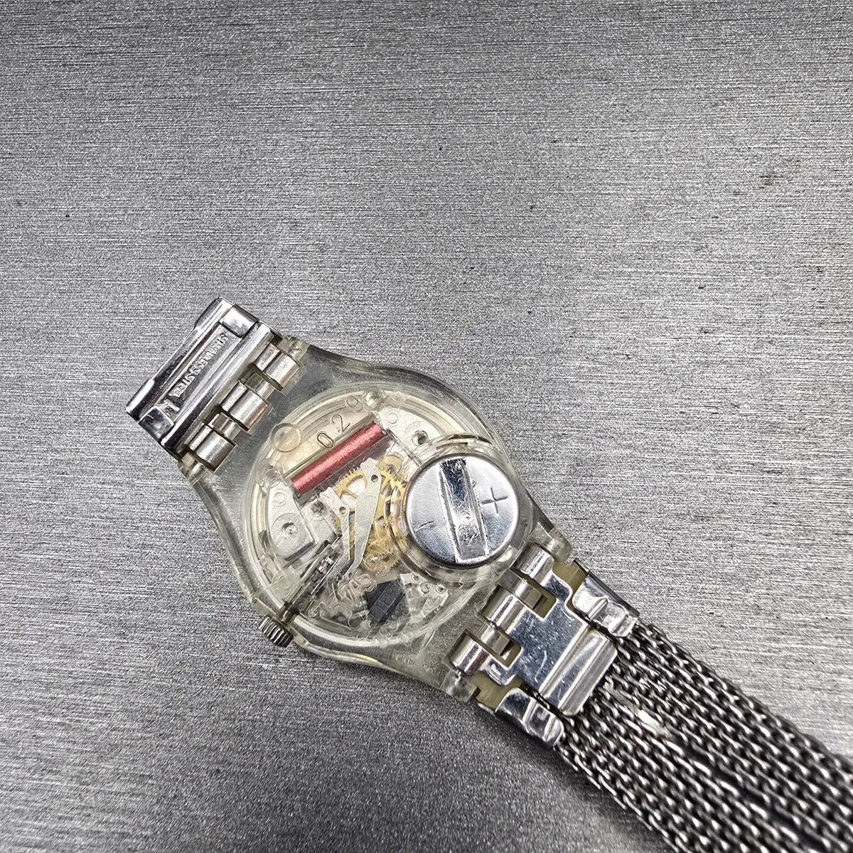Swatch Fatal Thread Watch Women 25mm Silver Dial Clear Case LK182 New Battery10