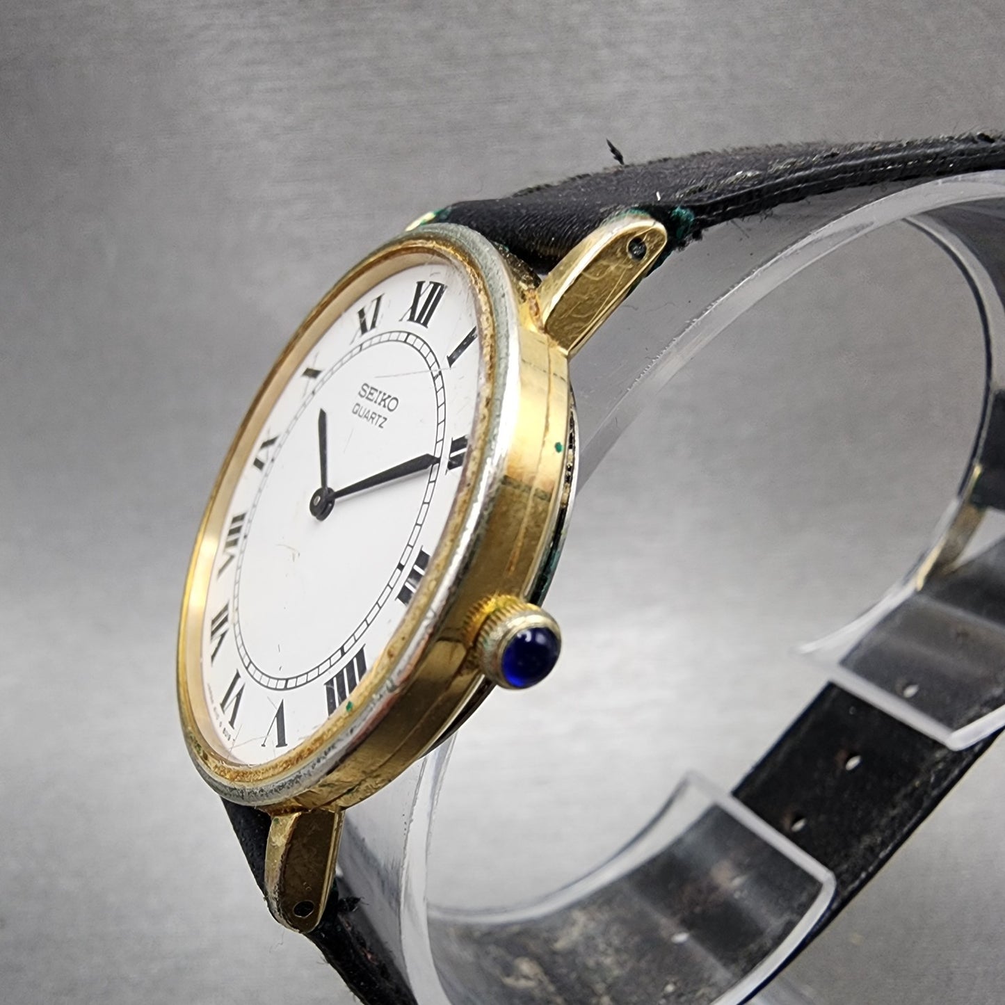 Seiko Watch Women 32mm White Dial Gold Tone Round 41108007 New Battery2