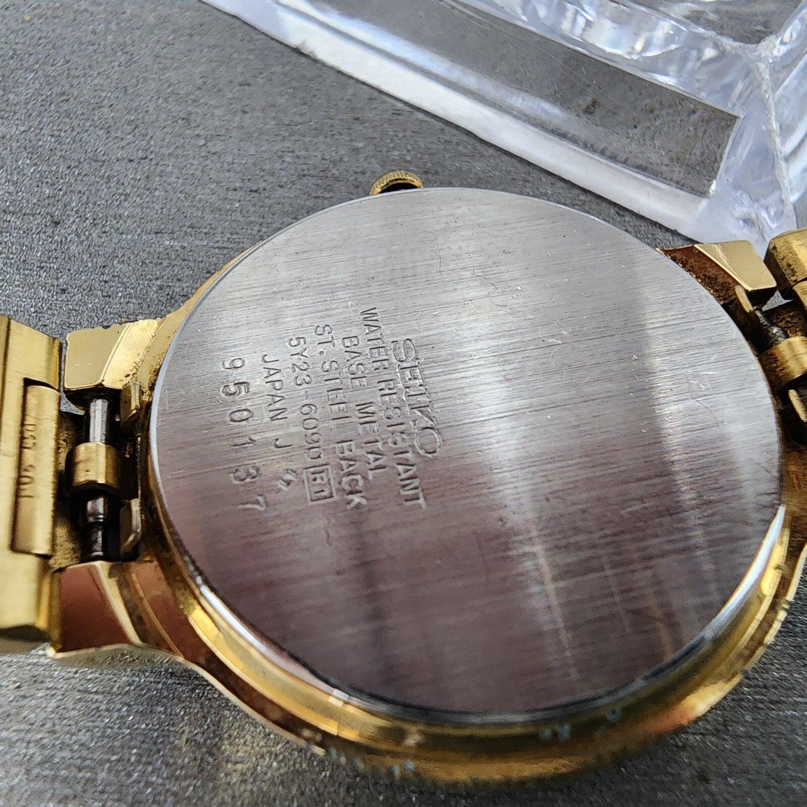 Seiko Watch Men 33mm Gold Dial Gold Tone Daydate Round 5Y236090 New Battery9