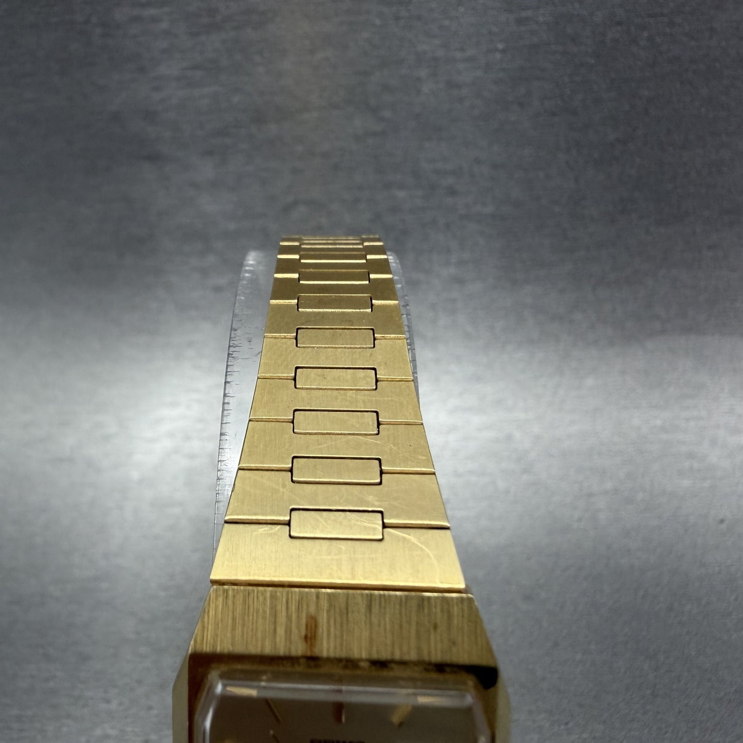 Seiko 5 Tank Watch Women 21mm Champagne Dial Gold Tone Date 2022-5000 NewBattery4