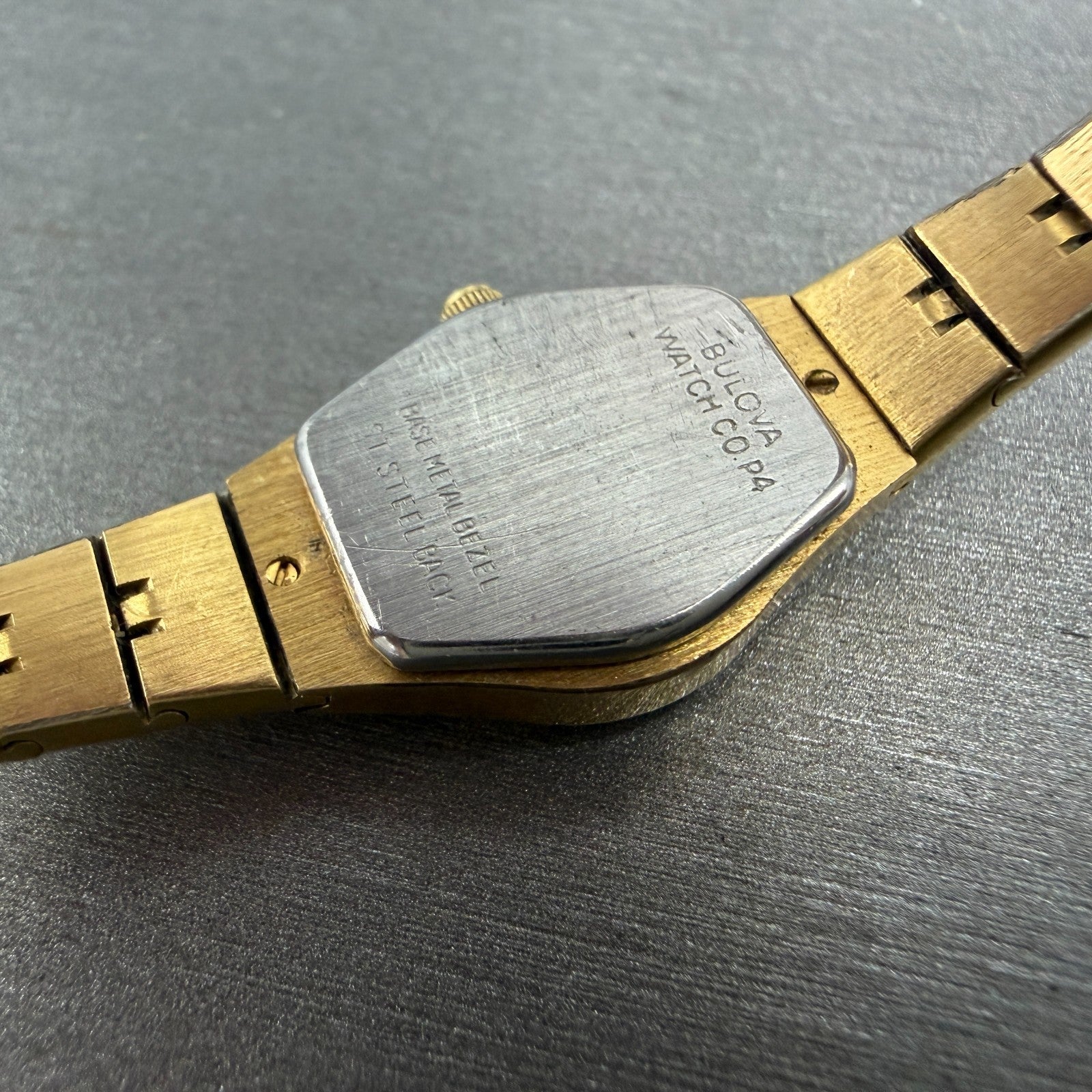 Bulova Watch Women 16mm Silver Dial Gold Tone Round 92K76 New Battery Vintage9