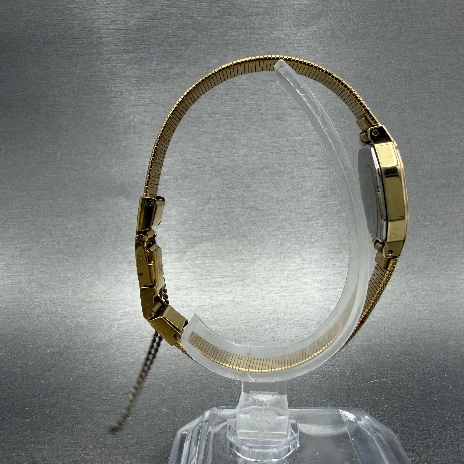 Seiko Watch Women 16mm Champagne Dial Gold Tone Octagon 2Y015059 New Battery8
