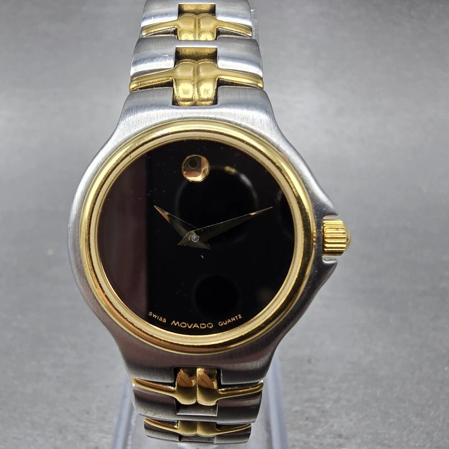 Movado Museum Watch Women 26mm Black Dial Two Tone Round 81.A1.827 New Battery P0
