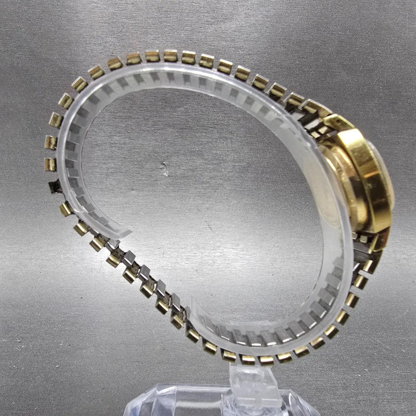 Bulova Accutron Watch Women 23mm Champagne Dial Gold Tone Date N4 PARTS Vintage6