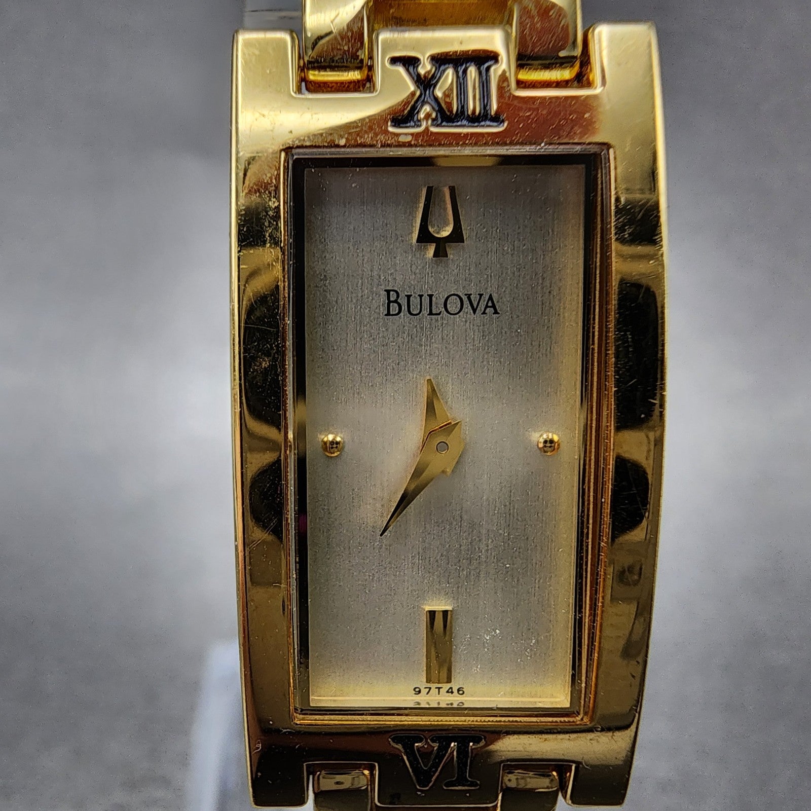 Bulova Tank Watch Women 15mm Silver Dial Gold Tone 97T46 New Battery READ!!!!!!!1