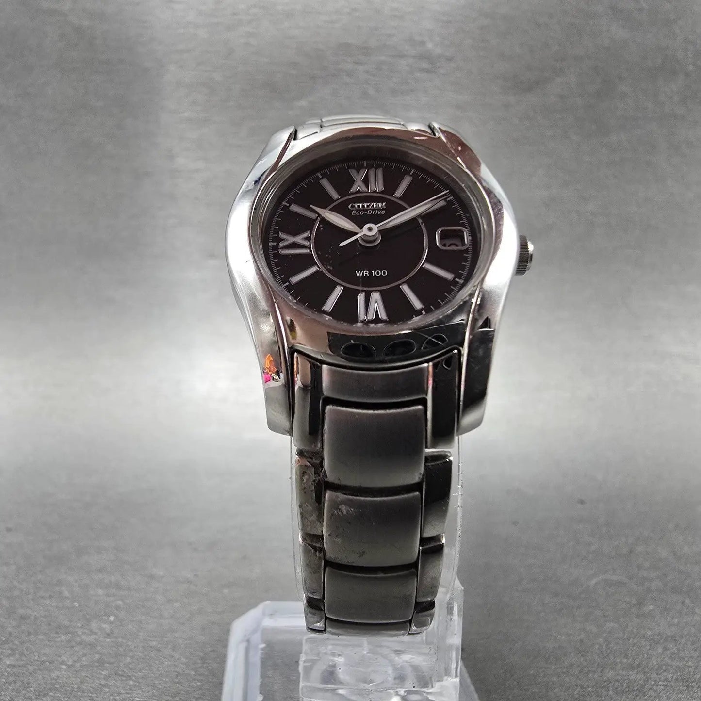 Citizen Watch Women 25mm Black Dial Silver Tone Date Round E011-S015502 Runs5