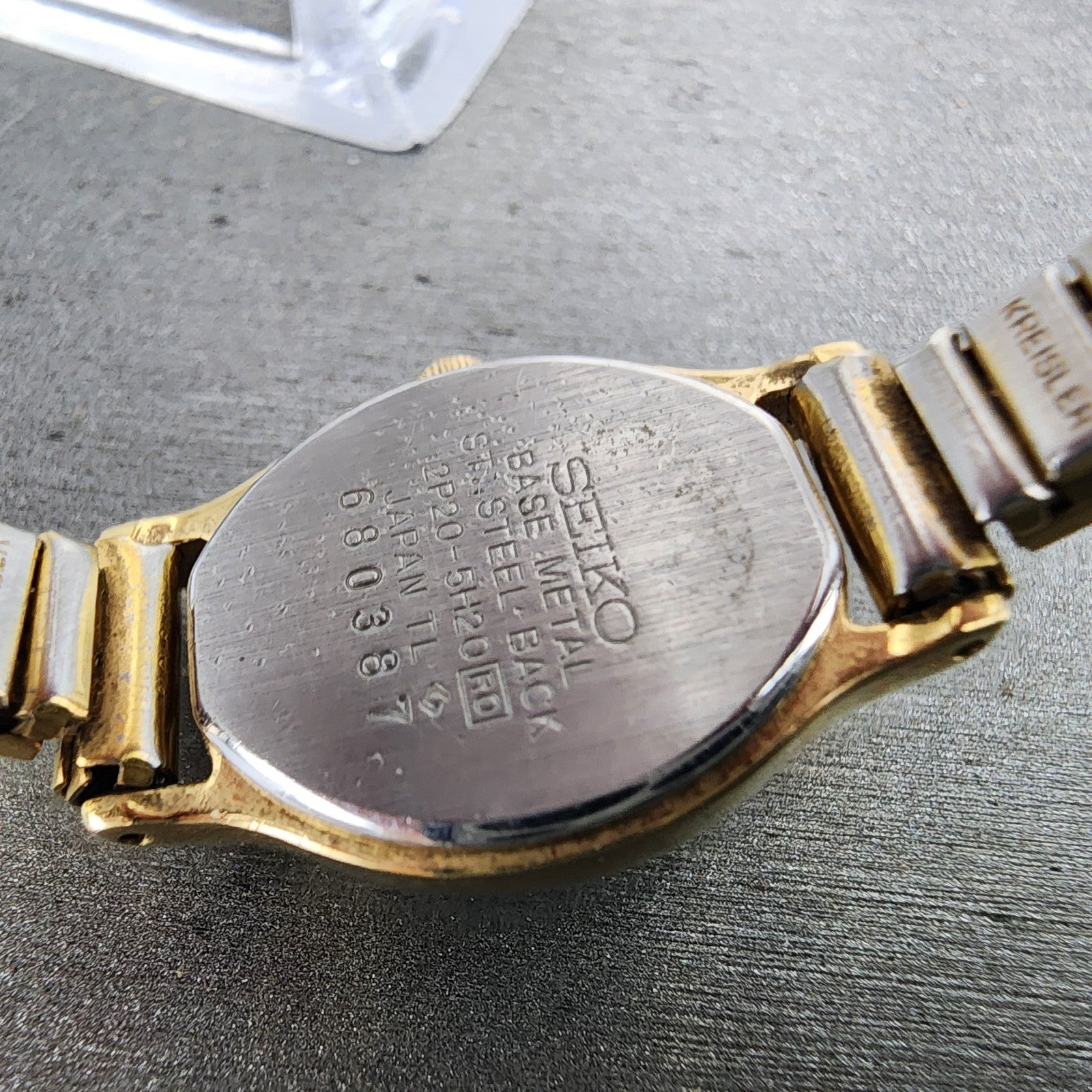 Seiko Watch Women 17mm White Dial Gold Tone Oval 2p205h20 New Battery VTG9