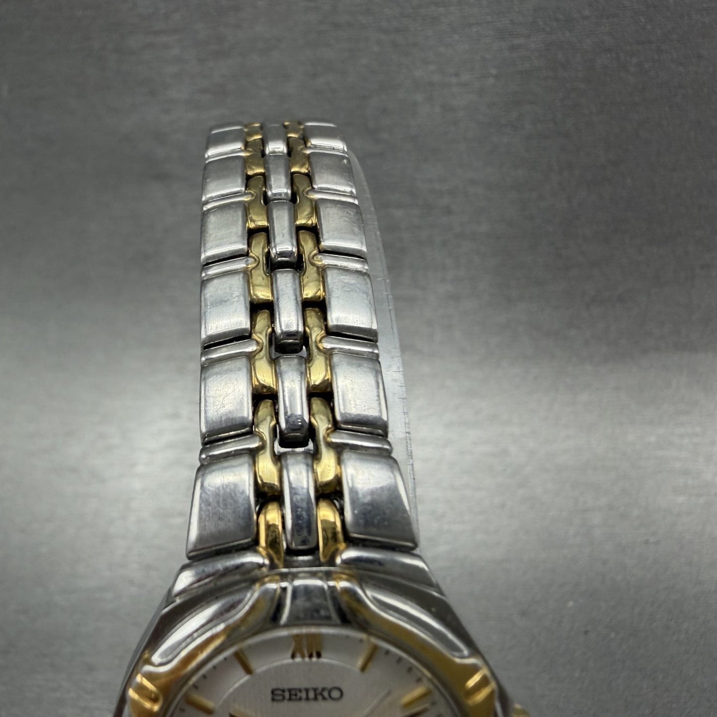 Seiko Watch Women 26mm Silver Dial Two Tone Date Round 7n820at0 New Battery4