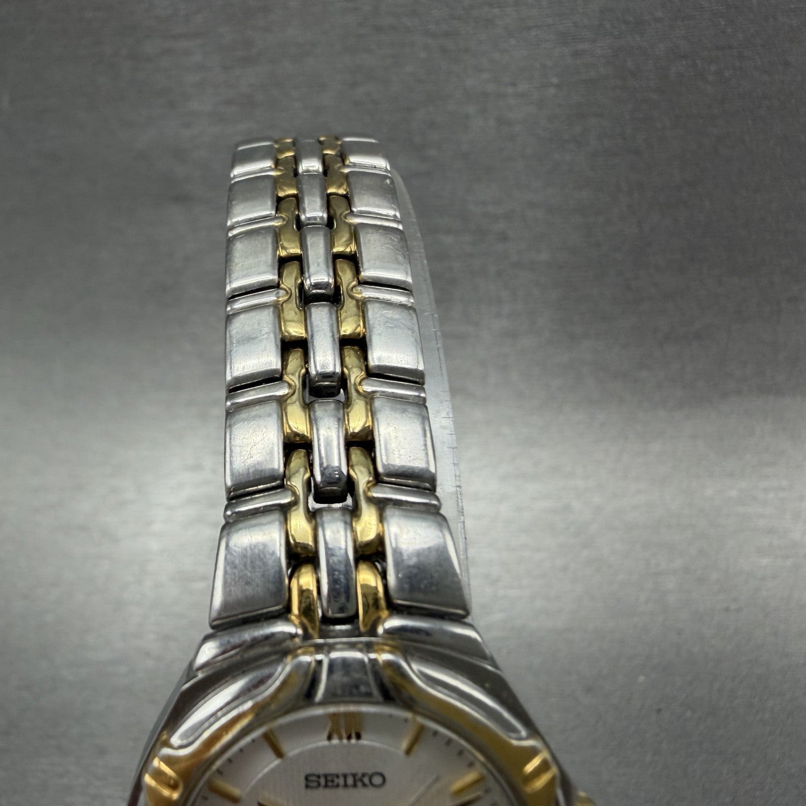 Seiko Watch Women 26mm Silver Dial Two Tone Date Round 7n820at0 New Battery4