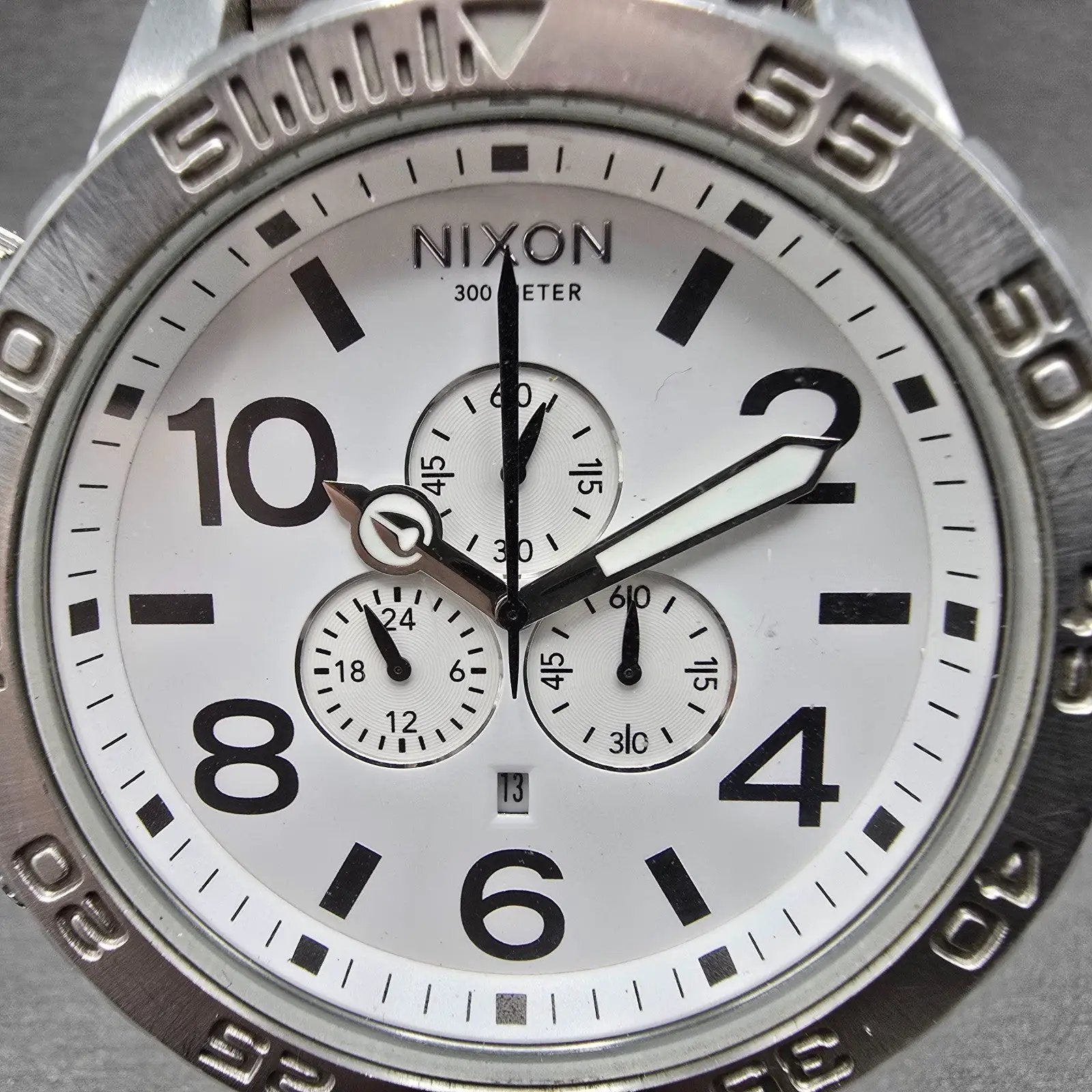 Nixon 51-30 Chronograph Watch Men 51mm White Dial Steel Date Round New Battery1
