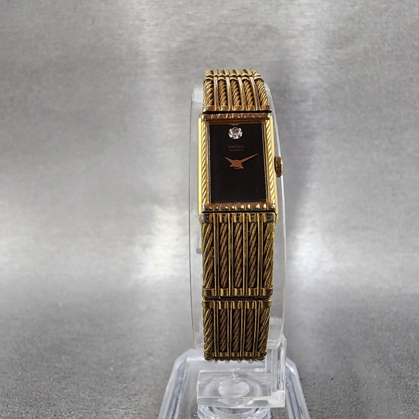 Seiko Tank Watch Women 12mm Black Dial Gold Tone 2e205269 New Battery5