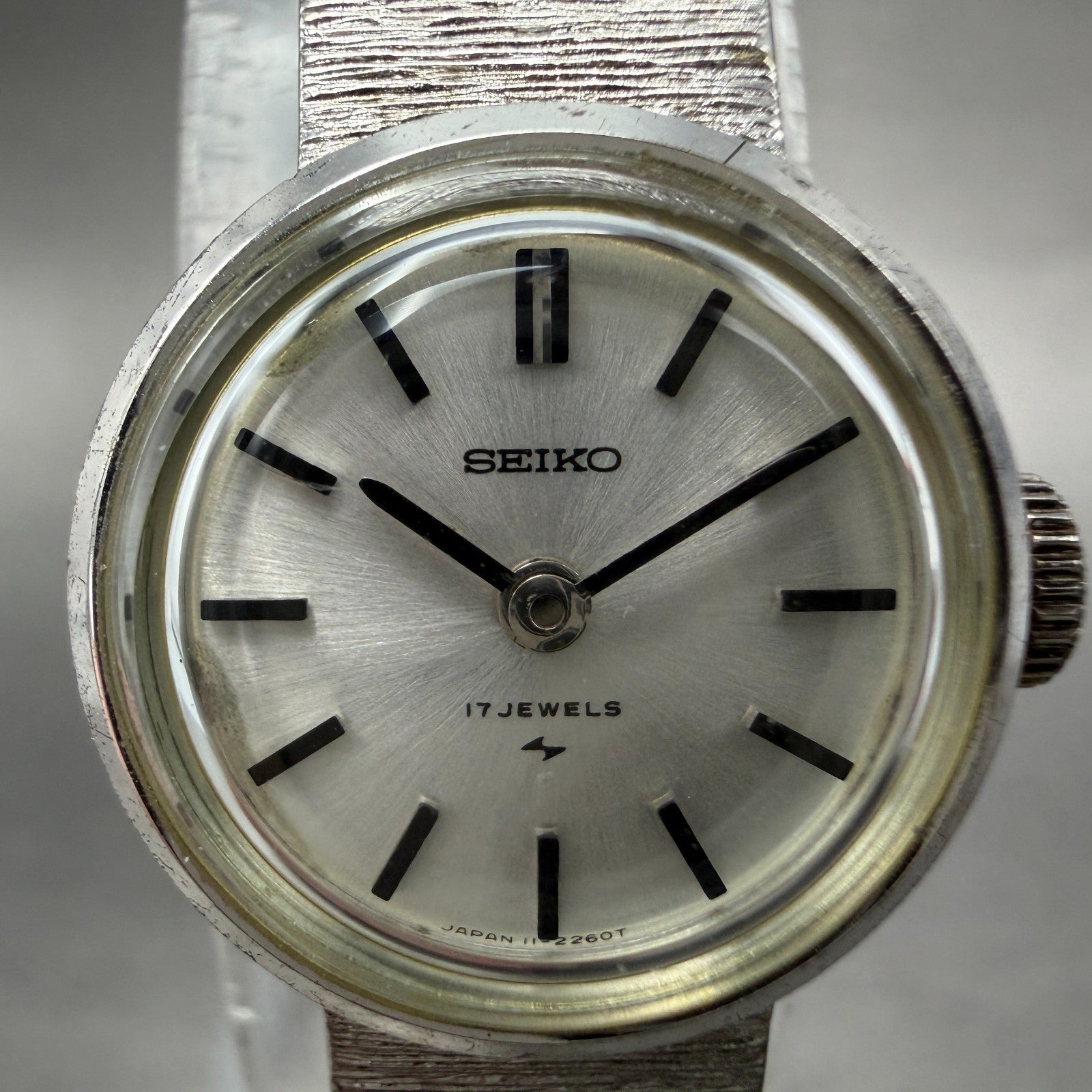 Seiko Watch Women 18mm Silver Dial Silver Tone Round Manual 11-0760 Runs Vintage1