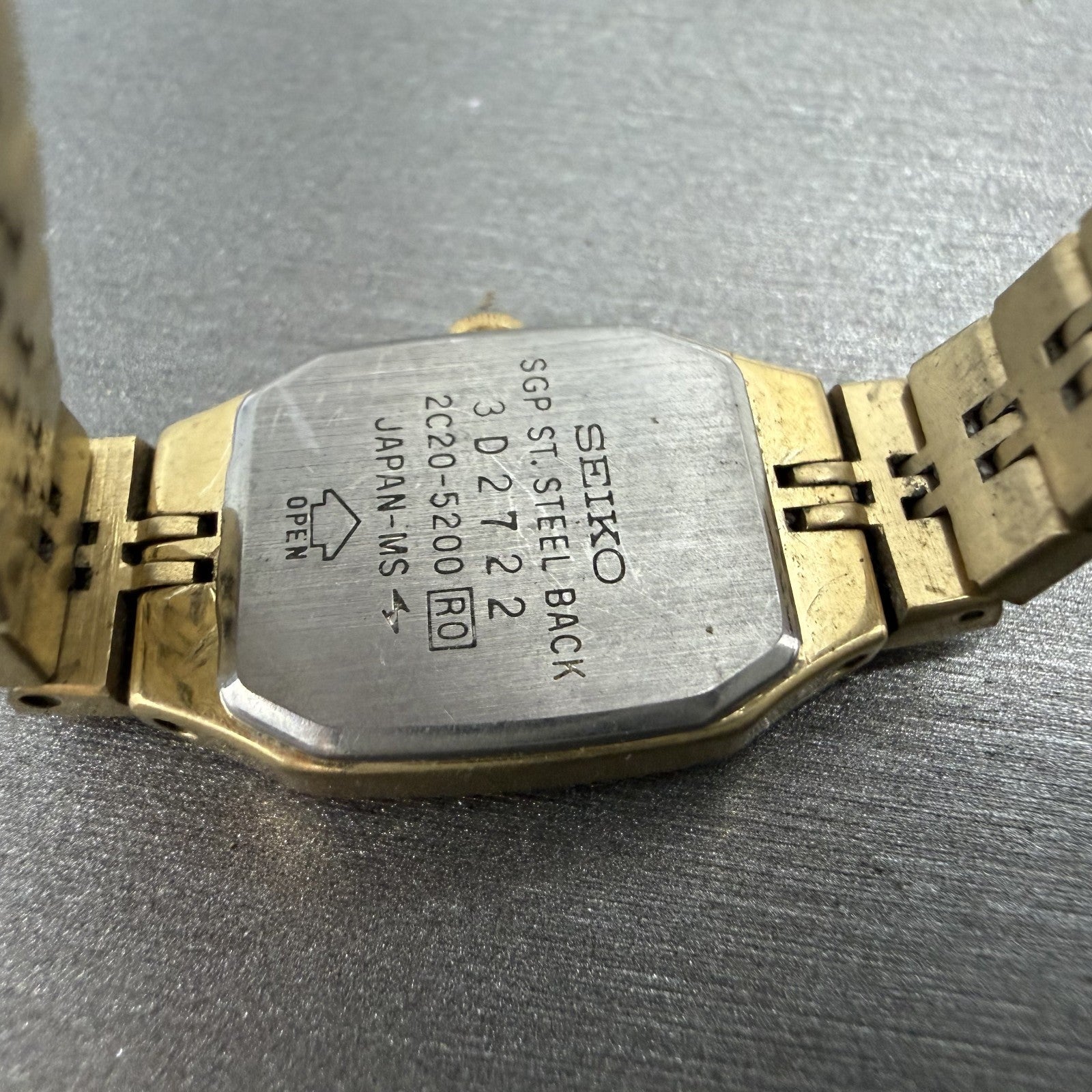 Seiko Tank Watch Women 16mm Champagne Dial Gold Tone 2C20-5200 New Battery9