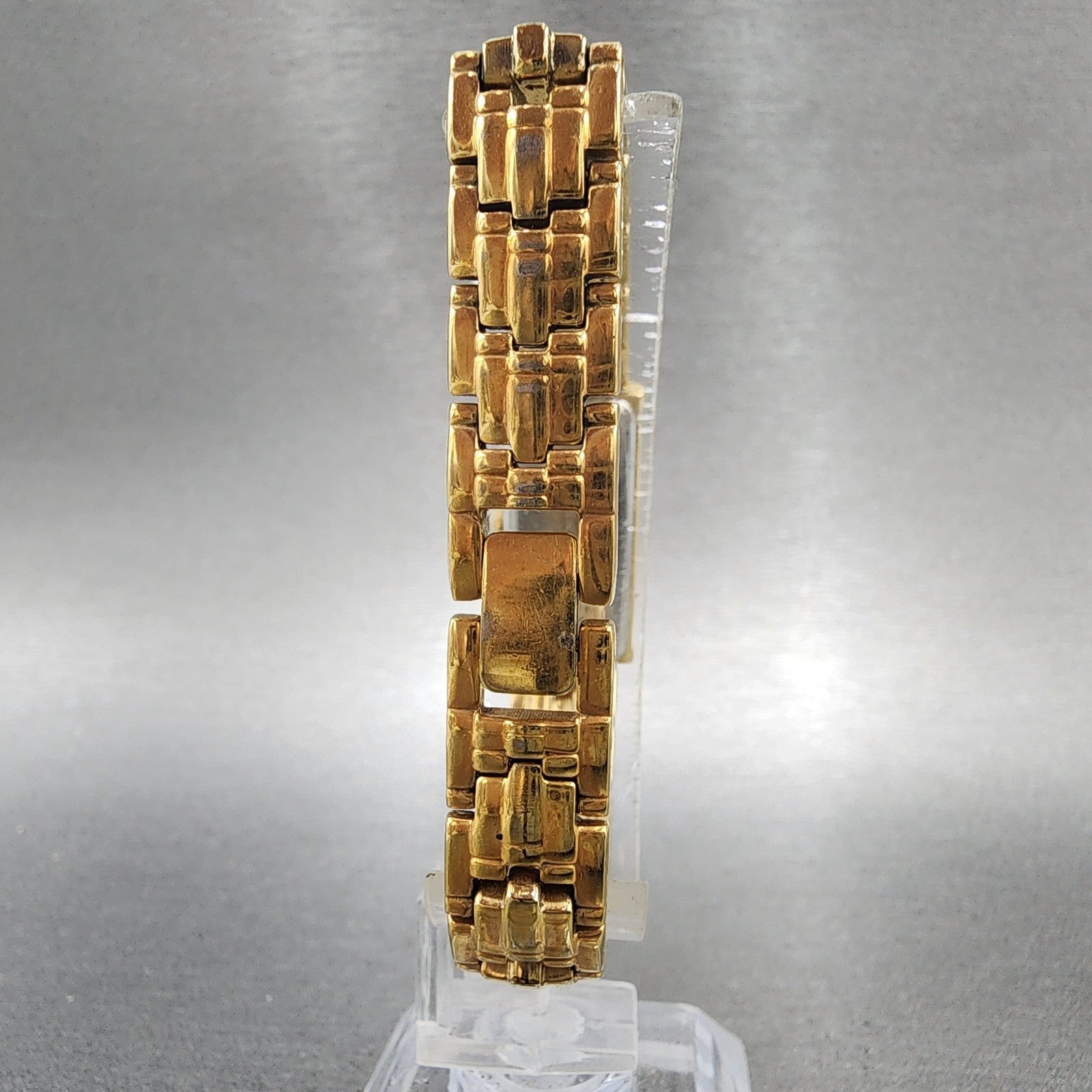 Seiko Tank Watch Women 14mm MOP Dial Gold Tone Rectangle 2e207609 New Battery7
