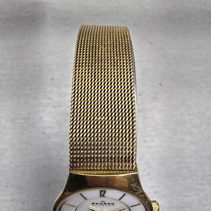 Skagen Denmark Watch Women 24mm MOP Dial Gold Tone Round 233XSGG New Battery4