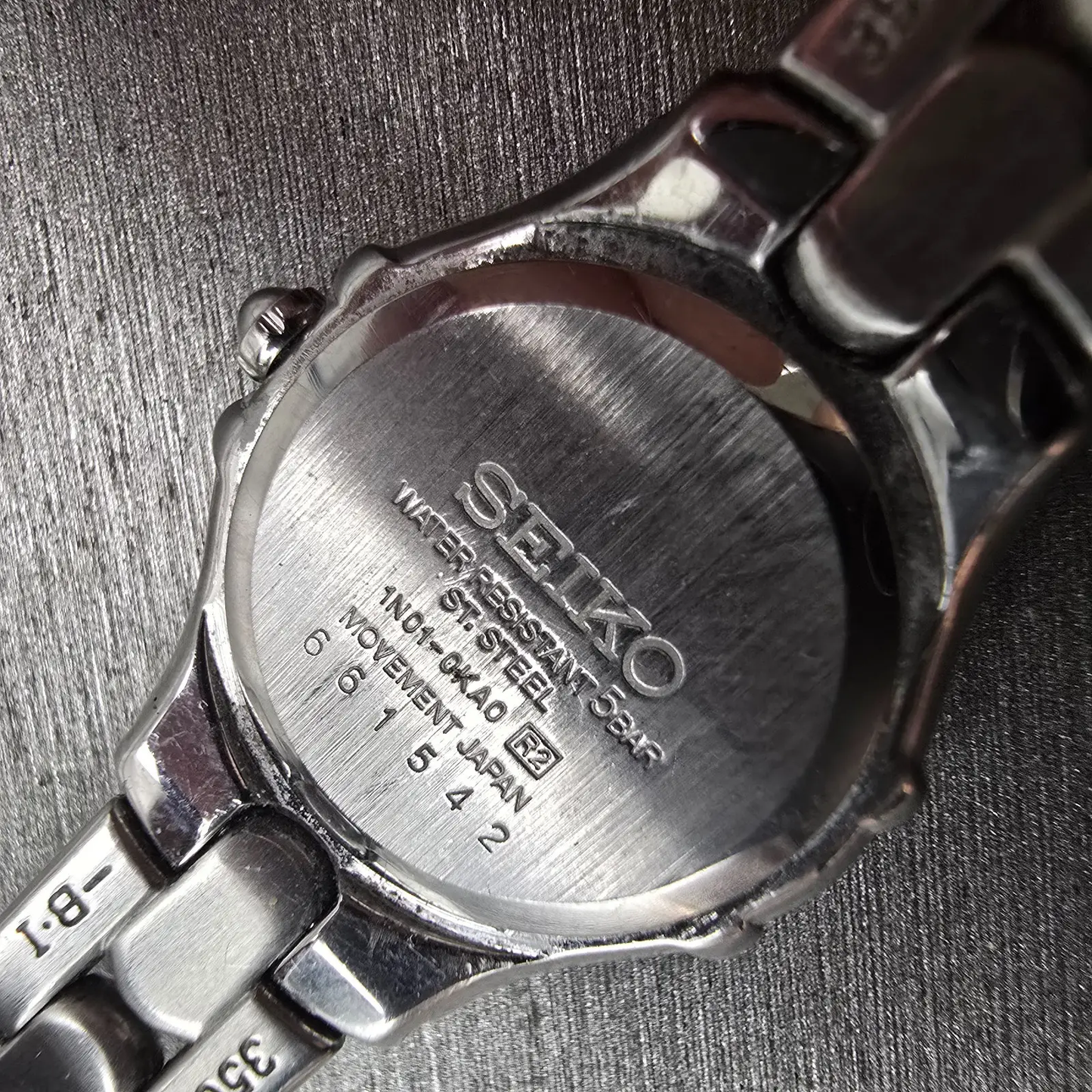 Seiko Watch Women 23mm MOP Dial Silver Tone Round 1N01-0KA0 New Battery Vintage10