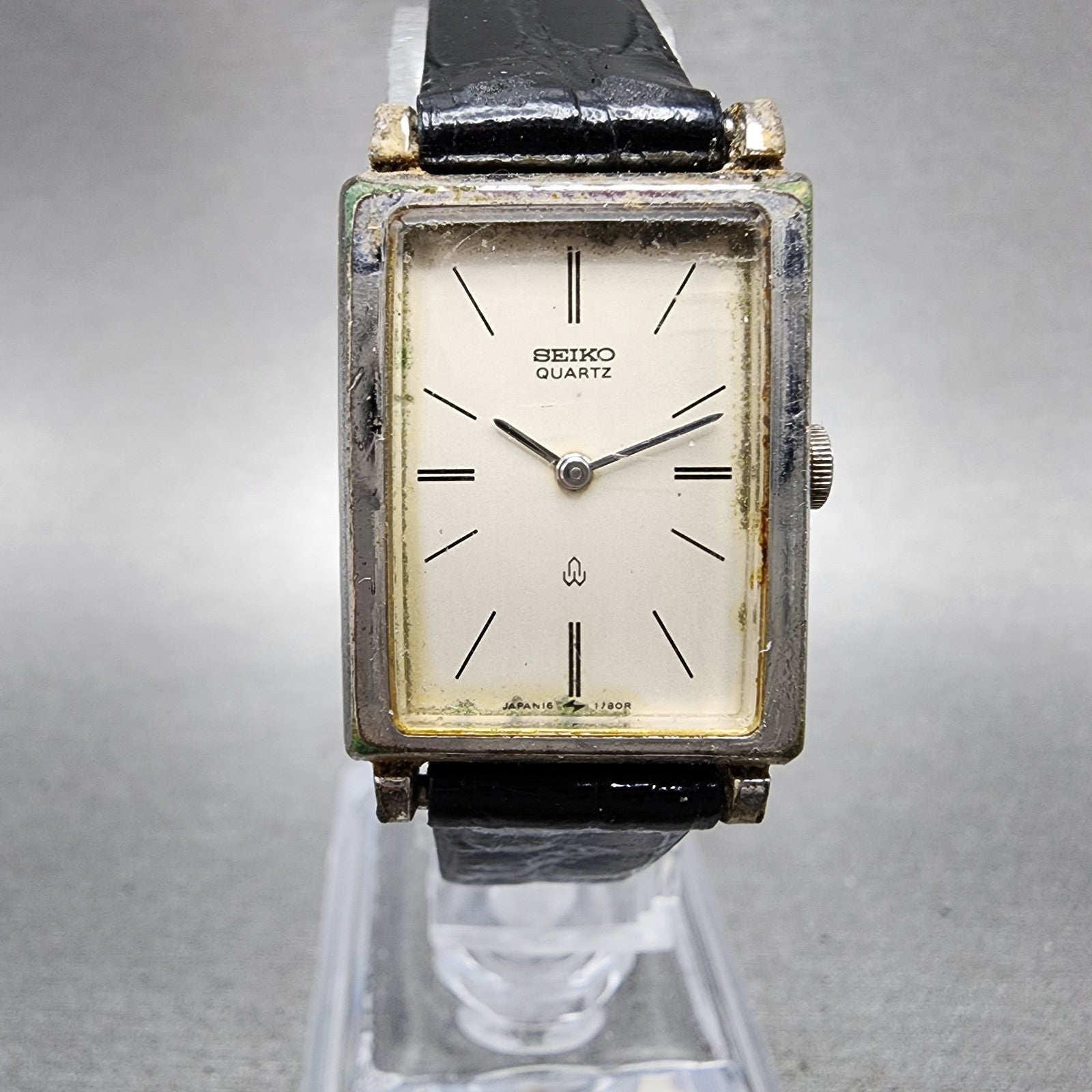 Seiko Tank Watch Women 19mm Silver Dial Silver Tone 165920 New Battery0