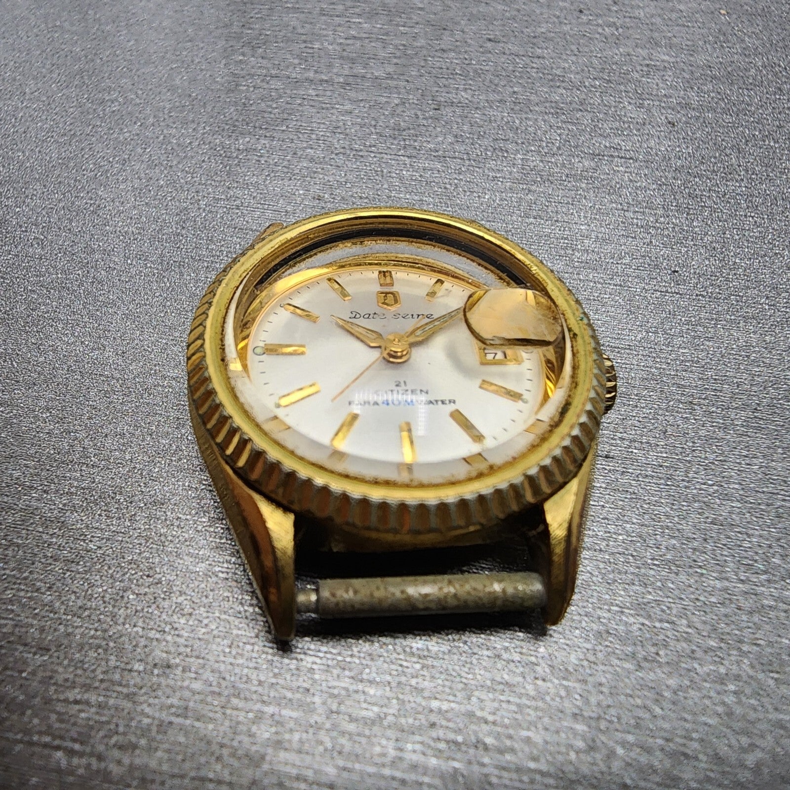 Citizen Watch Women 26mm White Dial Gold Tone Date Round Manual Runs2